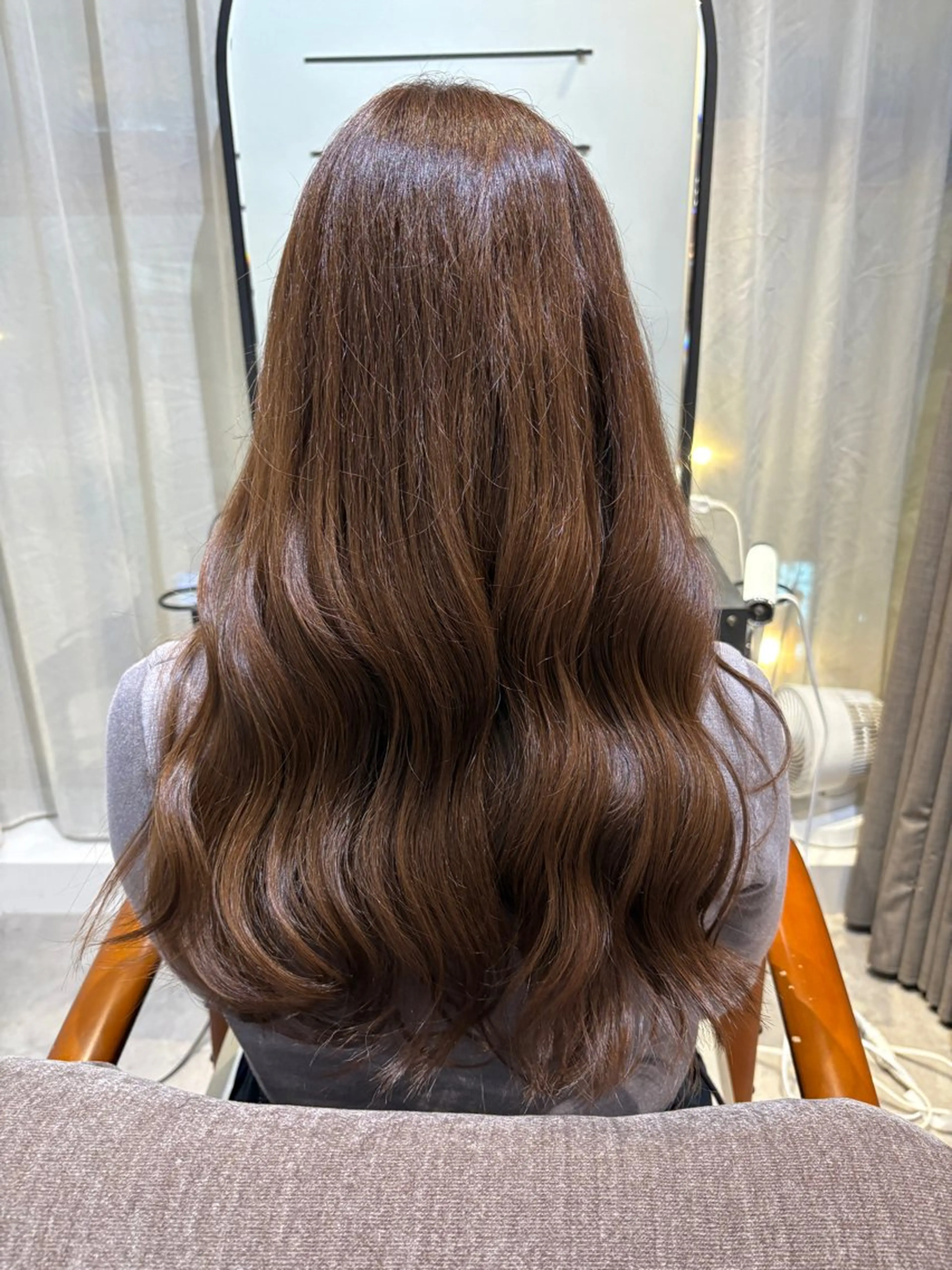 ロング カラー ベージュカラー カット ヘアカラー 荻原 心愛のヘアスタイル