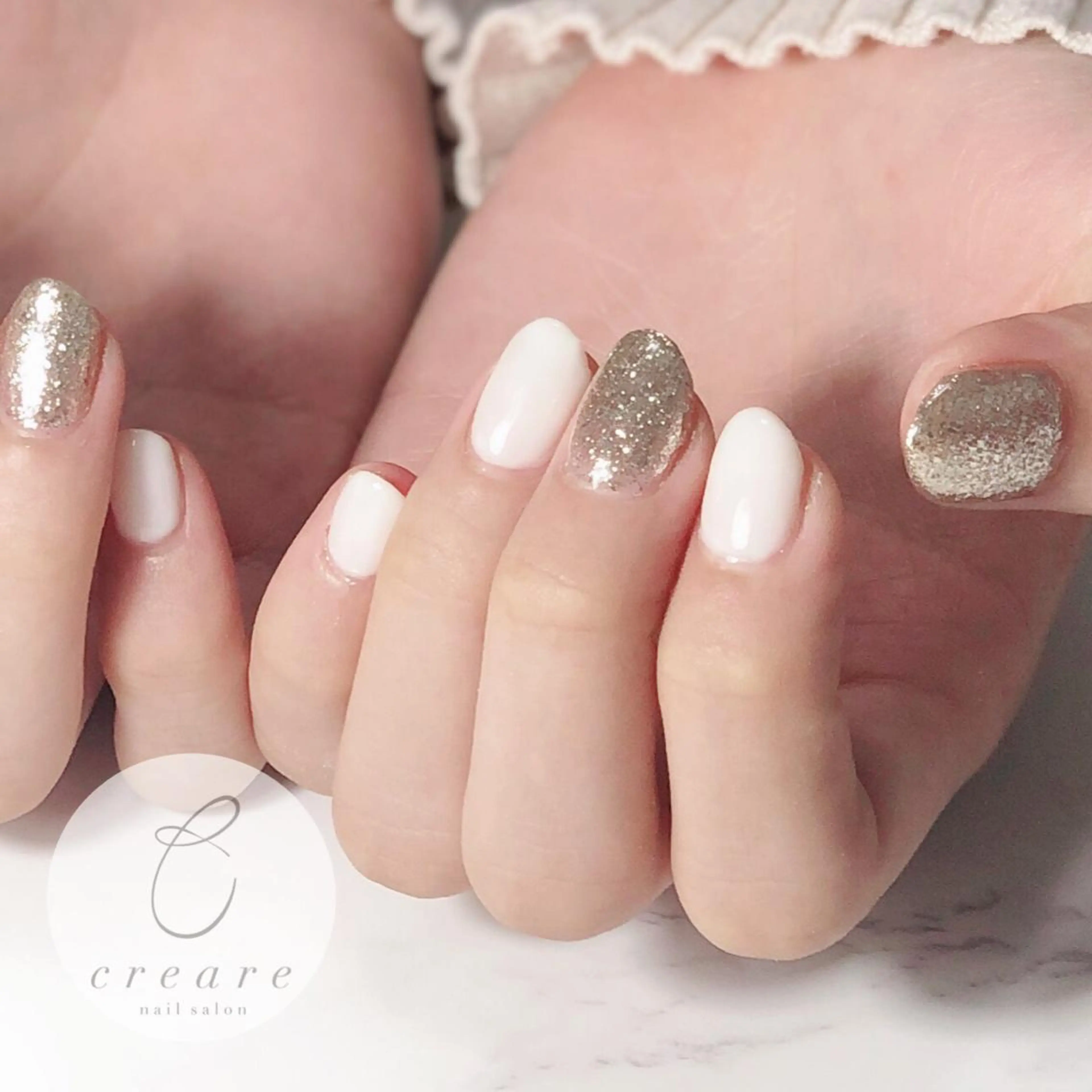 ネイル ジェルネイル ラメ(グリッター) オフィスネイル ワンカラーネイル ホワイト 辻野 和枝のネイルデザイン