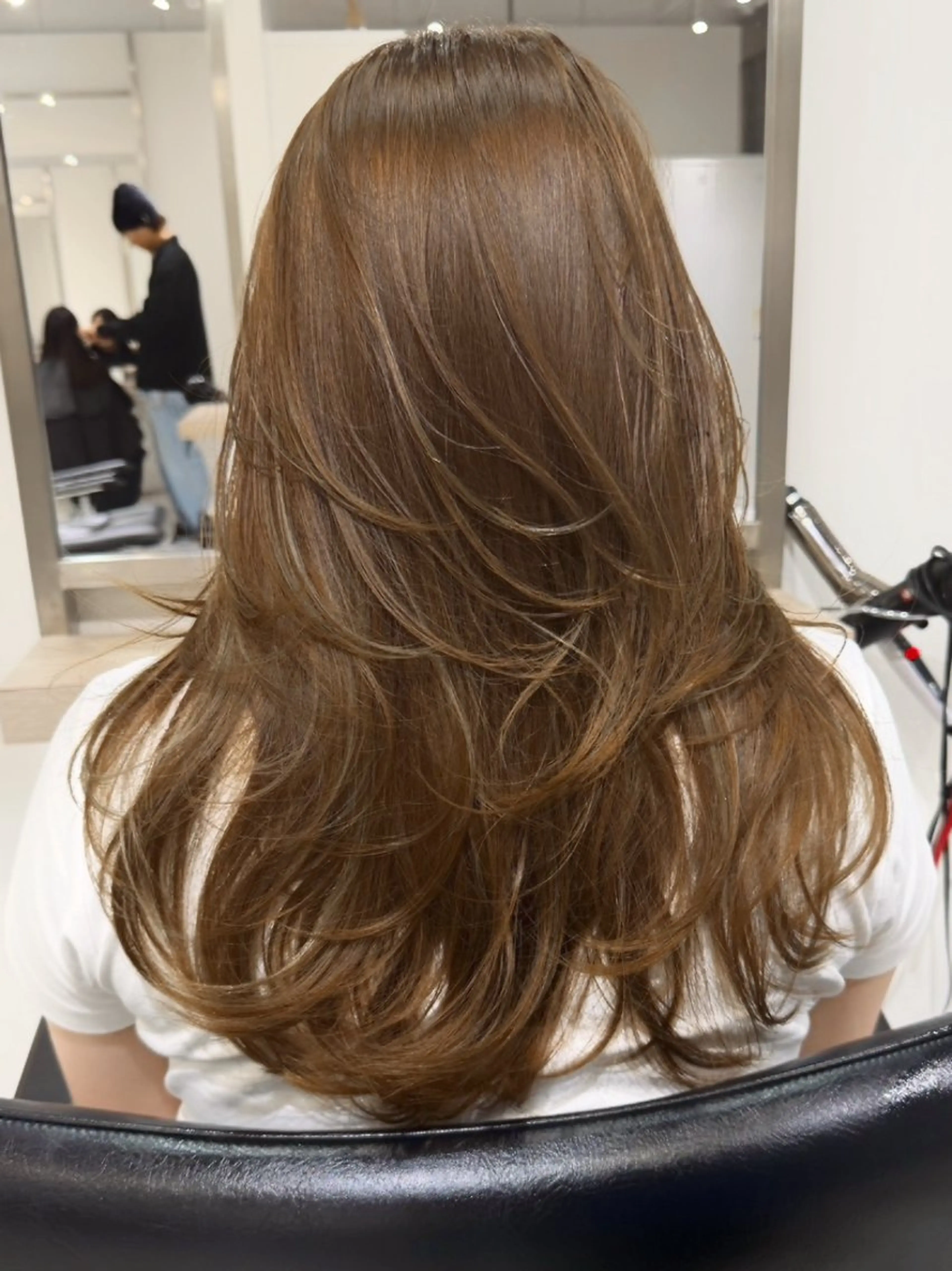 カラー ベージュカラー ミルクティーベージュ ヘアカラー YOLO/ HANAのヘアスタイル