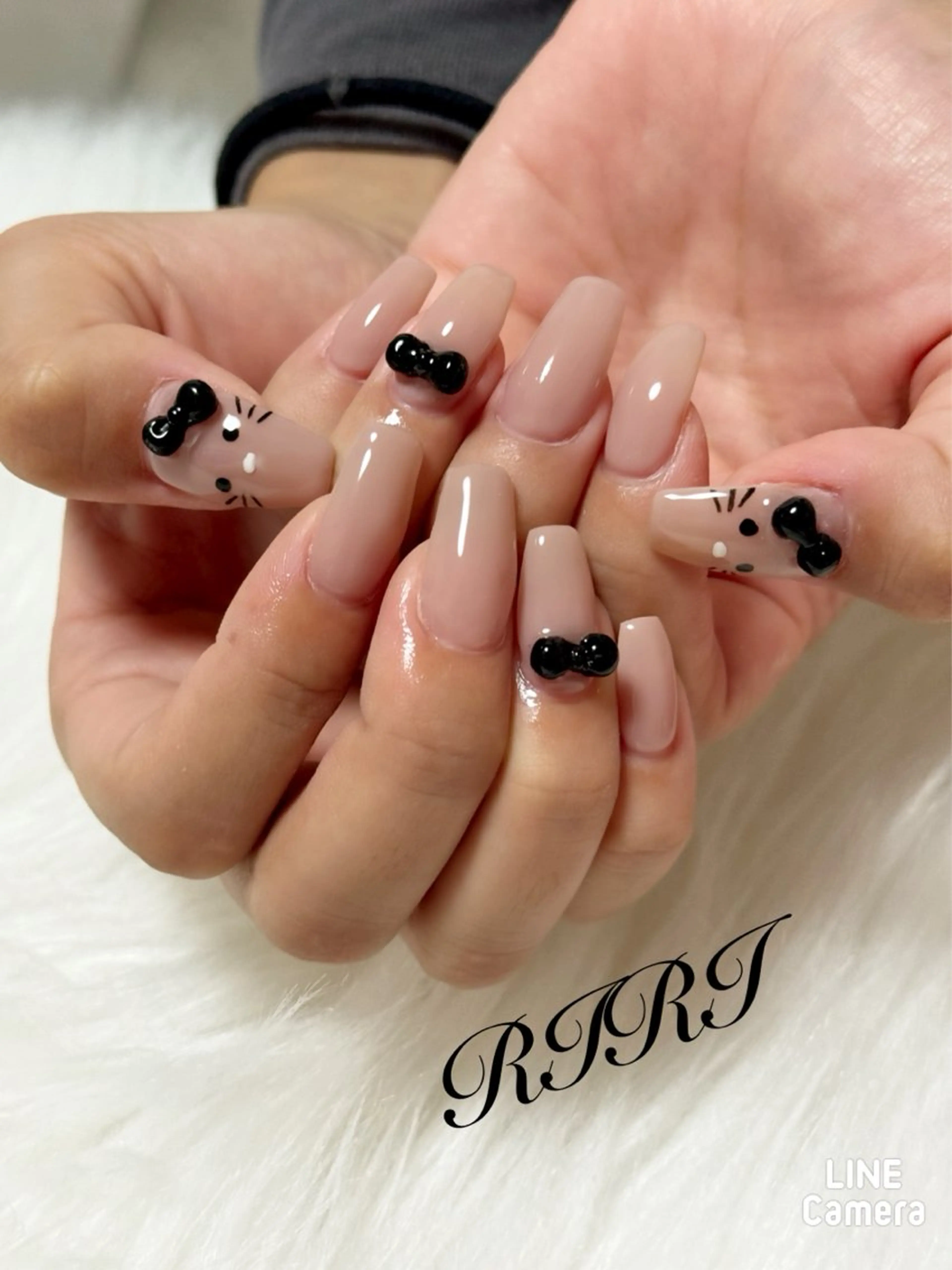 ネイル ジェルネイル キラキラネイル ショートネイル 冬ネイル ハンドネイル riri オーナーのネイルデザイン