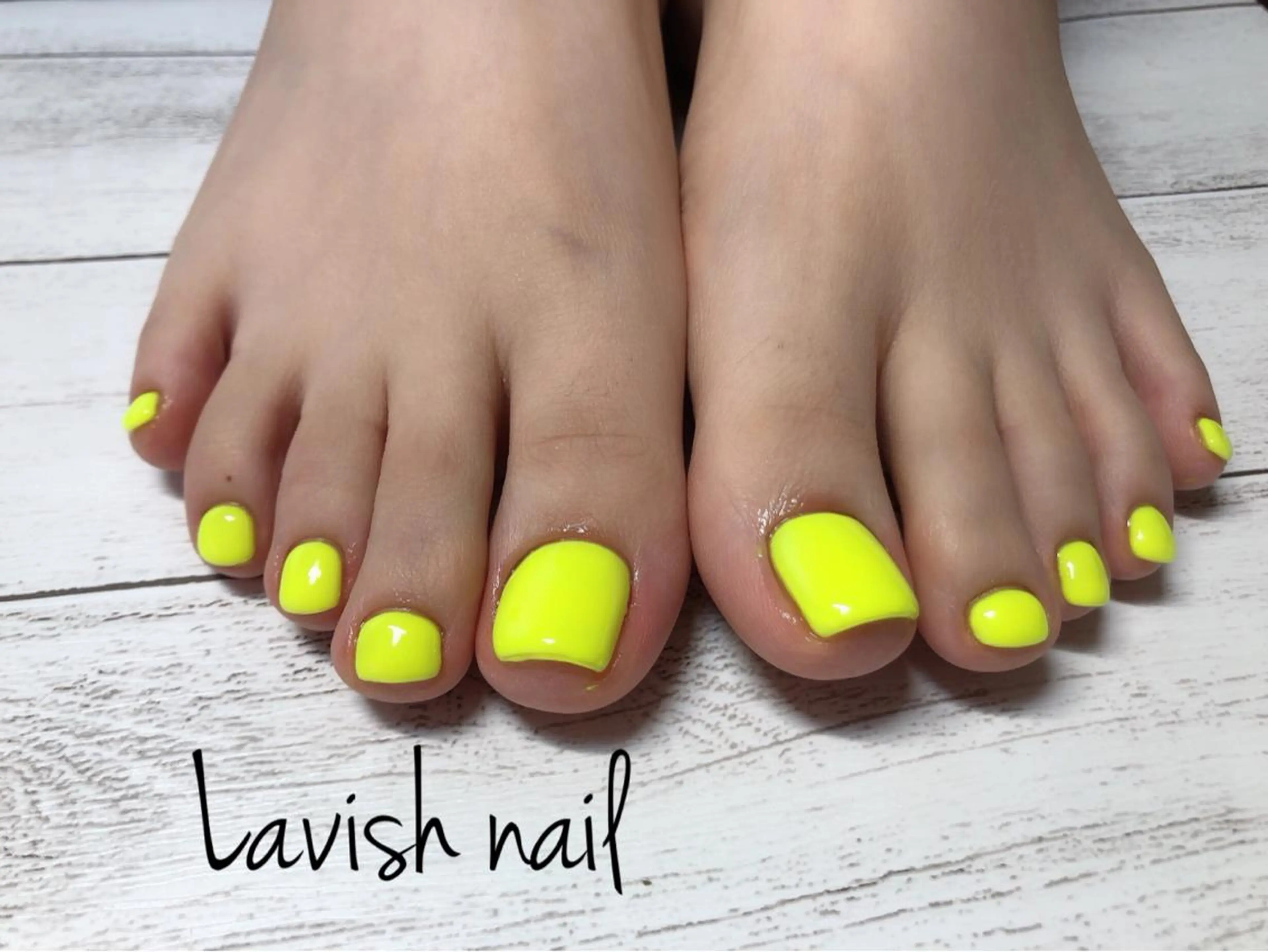 ネイル フットネイル Lavish nailのネイルデザイン