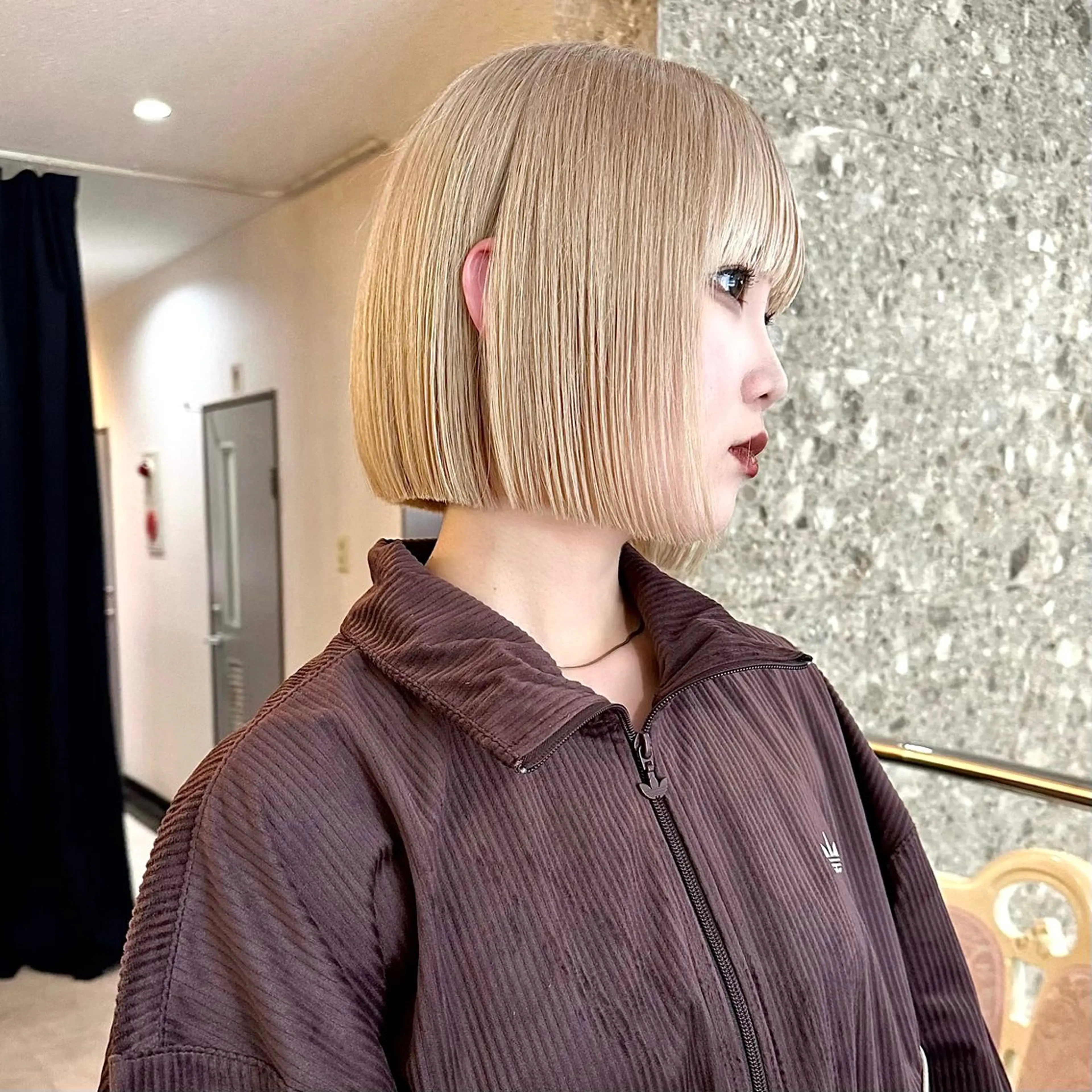 ショート カラー 切りっぱなしボブ ブリーチ ケアブリーチ ハイトーンカラー ボブ ヘアカラー Piaコータロー ハイトーン&‪ボブのヘアスタイル