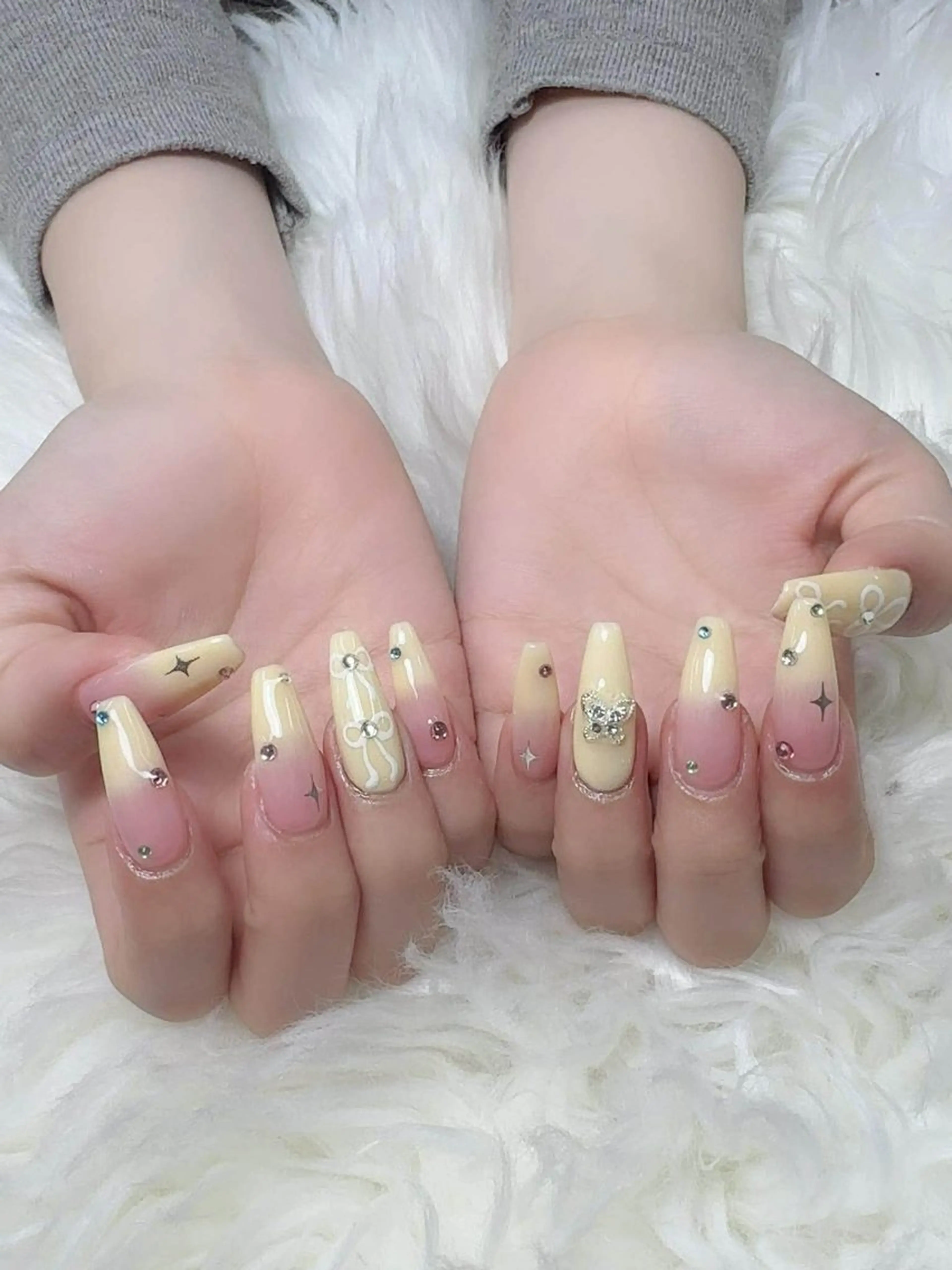 ネイル フレンチネイル グラデーション 韓国ネイル マグネットネイル ミラーネイル ハンドネイル Squeen Nailのネイルデザイン