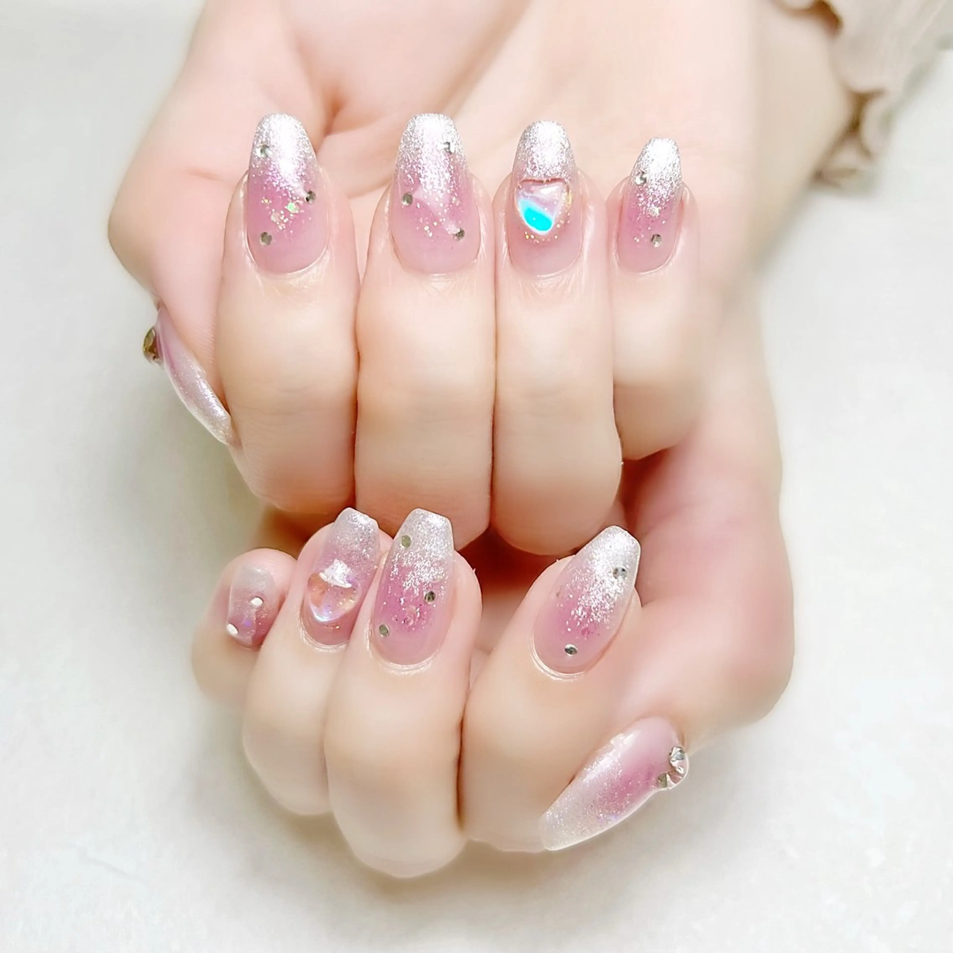 ネイル チークネイル マグネットネイル ピンク ワンホンネイル rouse nail RISATOのネイルデザイン