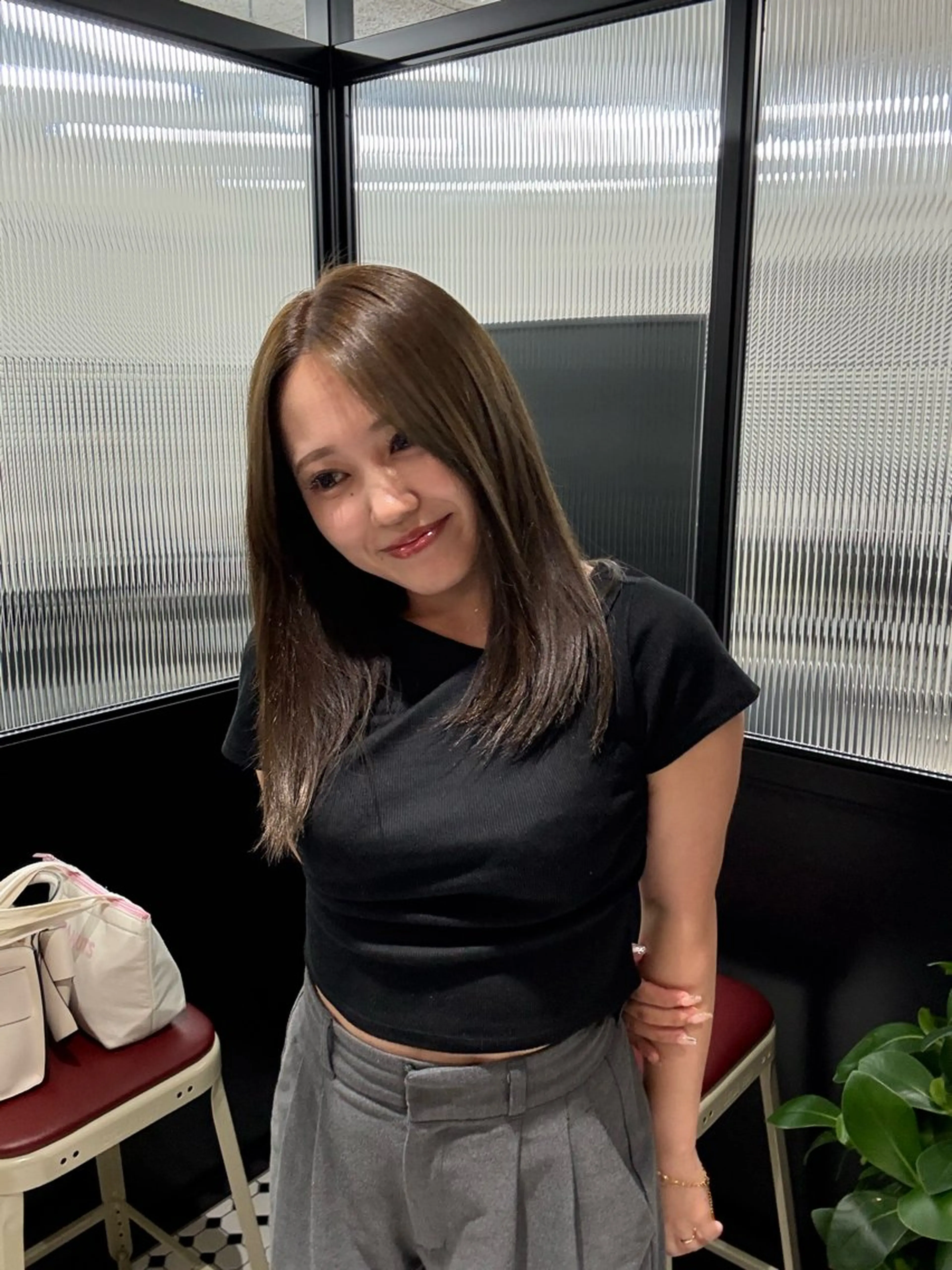 セミロング カラー カット ヘアカラー ヘアセット 韓国/トレンド レイヤー【101】のヘアスタイル