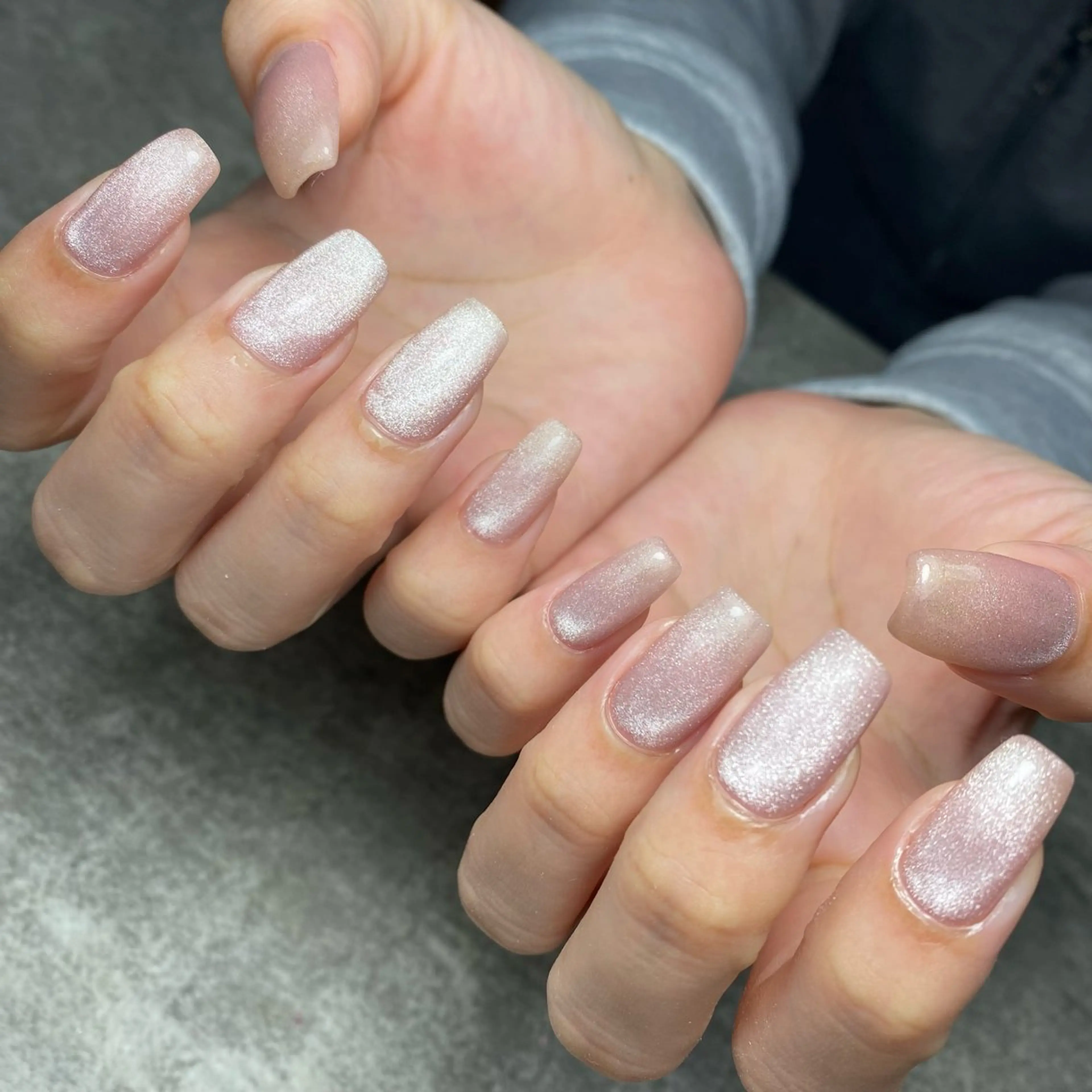 ネイル マグネットネイル オフィスネイル ピンク スクエアネイル ハンドネイル yuki nail...のネイルデザイン