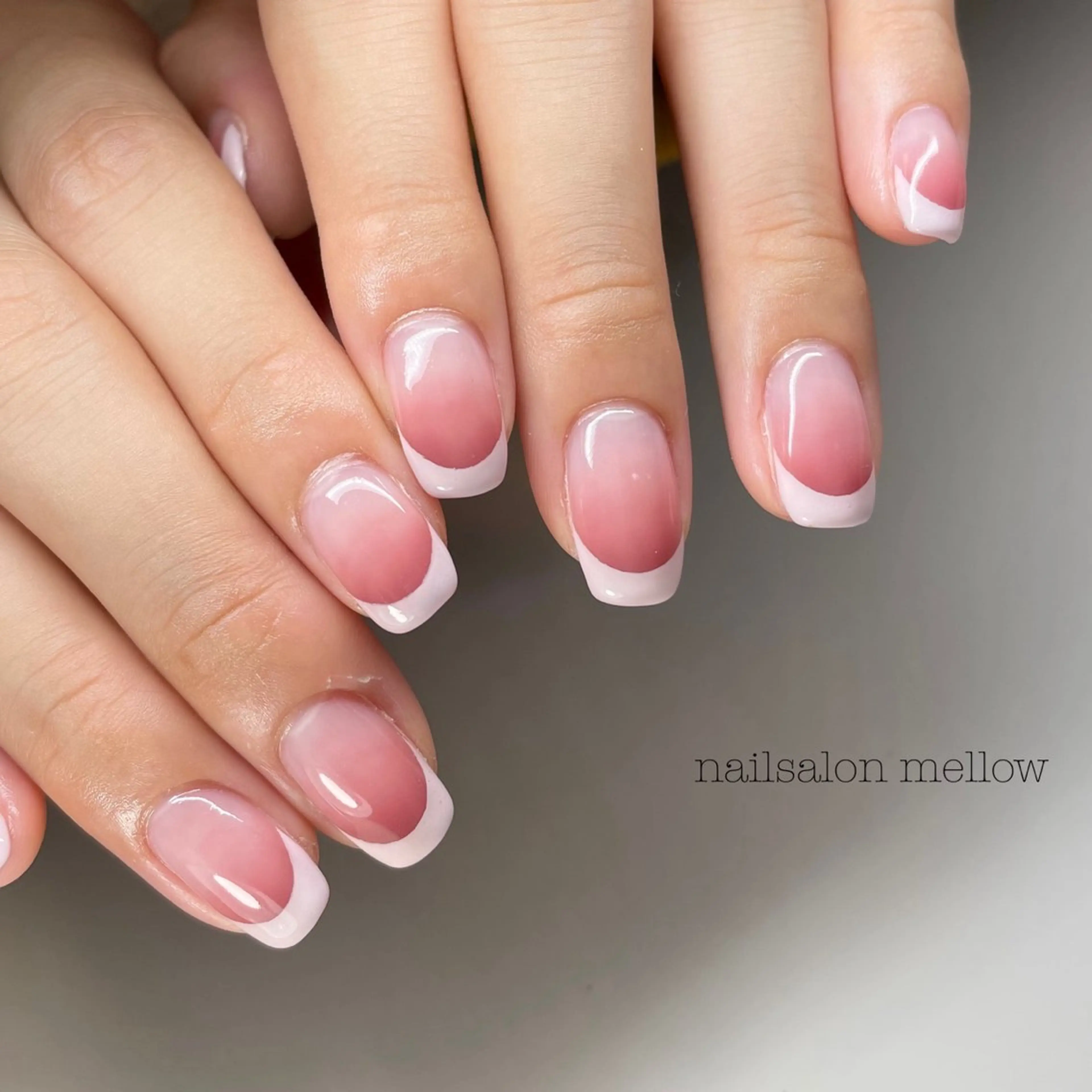 ✳︎フィルイン✳︎ ハンドネイル　フレンチ（ﾍﾞｰｽｸﾞﾗﾃﾞｰｼｮﾝ）の写真