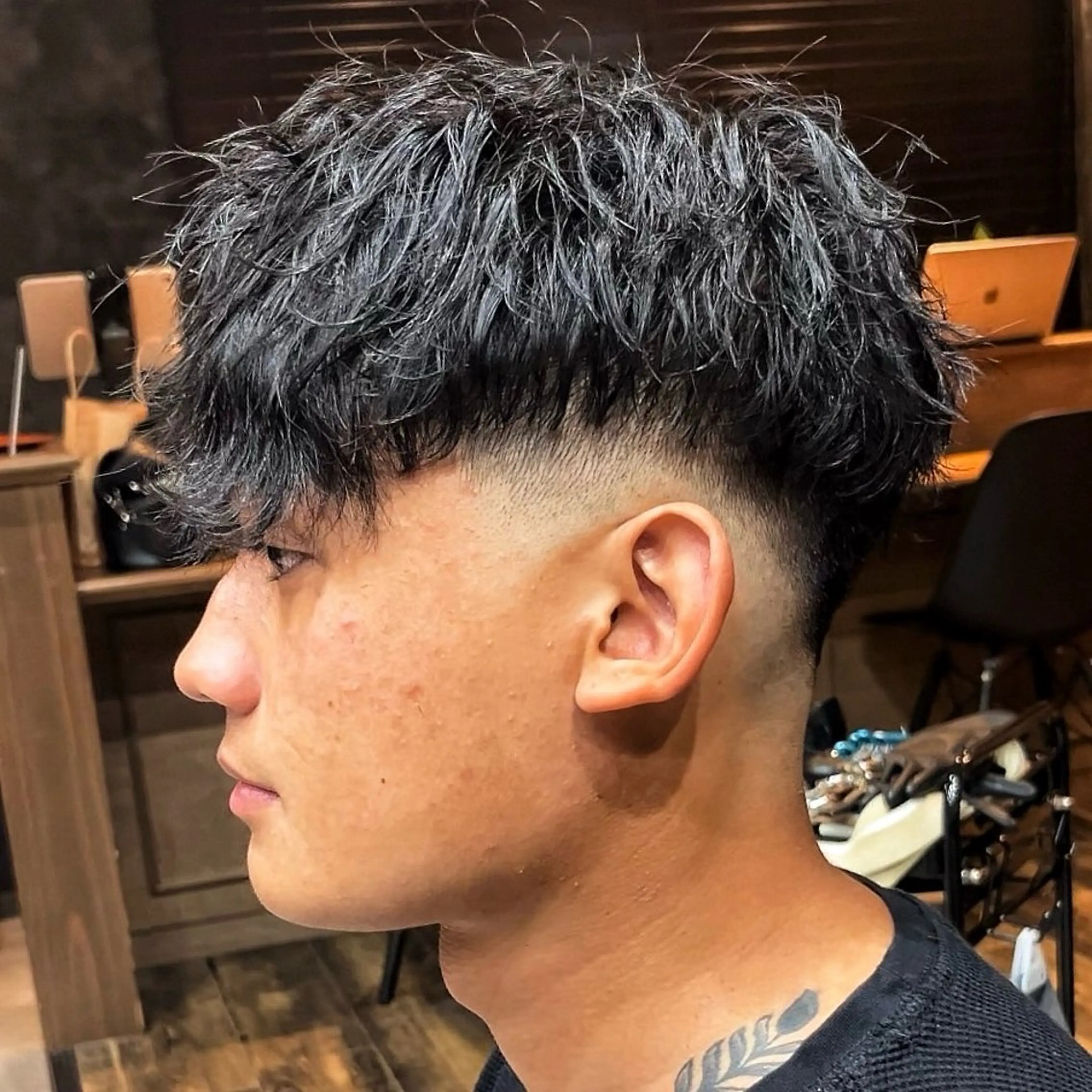 パーマ メンズ フェードカット スペインカール カット パーマ ABEY LEVRAI所属・Miyabi.💋 ABEYLEVRAIのヘアスタイル