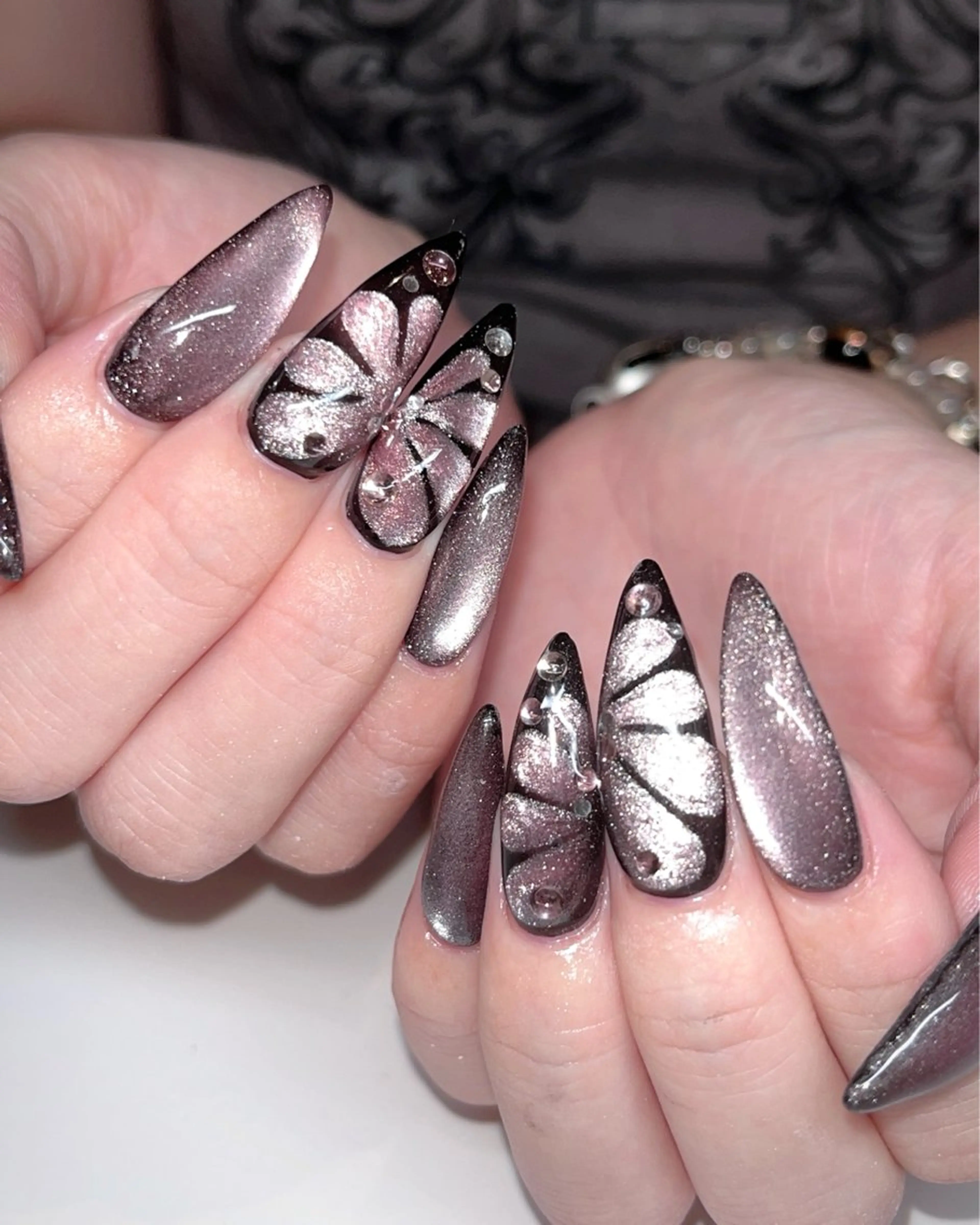 ネイル ハンドネイル moca  心斎橋店所属・moca心斎橋店 Aina🐈‍⬛🤍のネイルデザイン