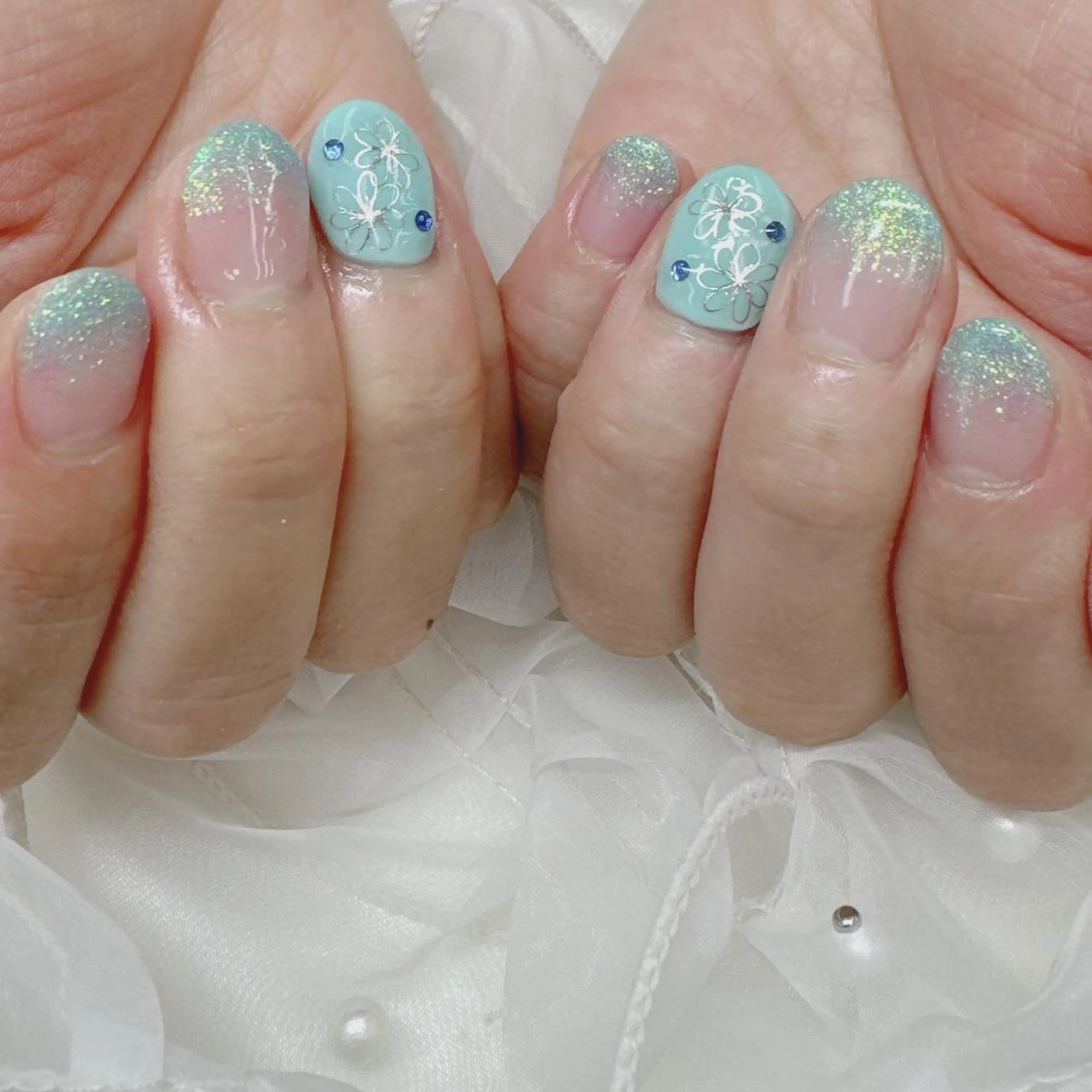 ネイル Nail salon Honey Beeのネイルデザイン