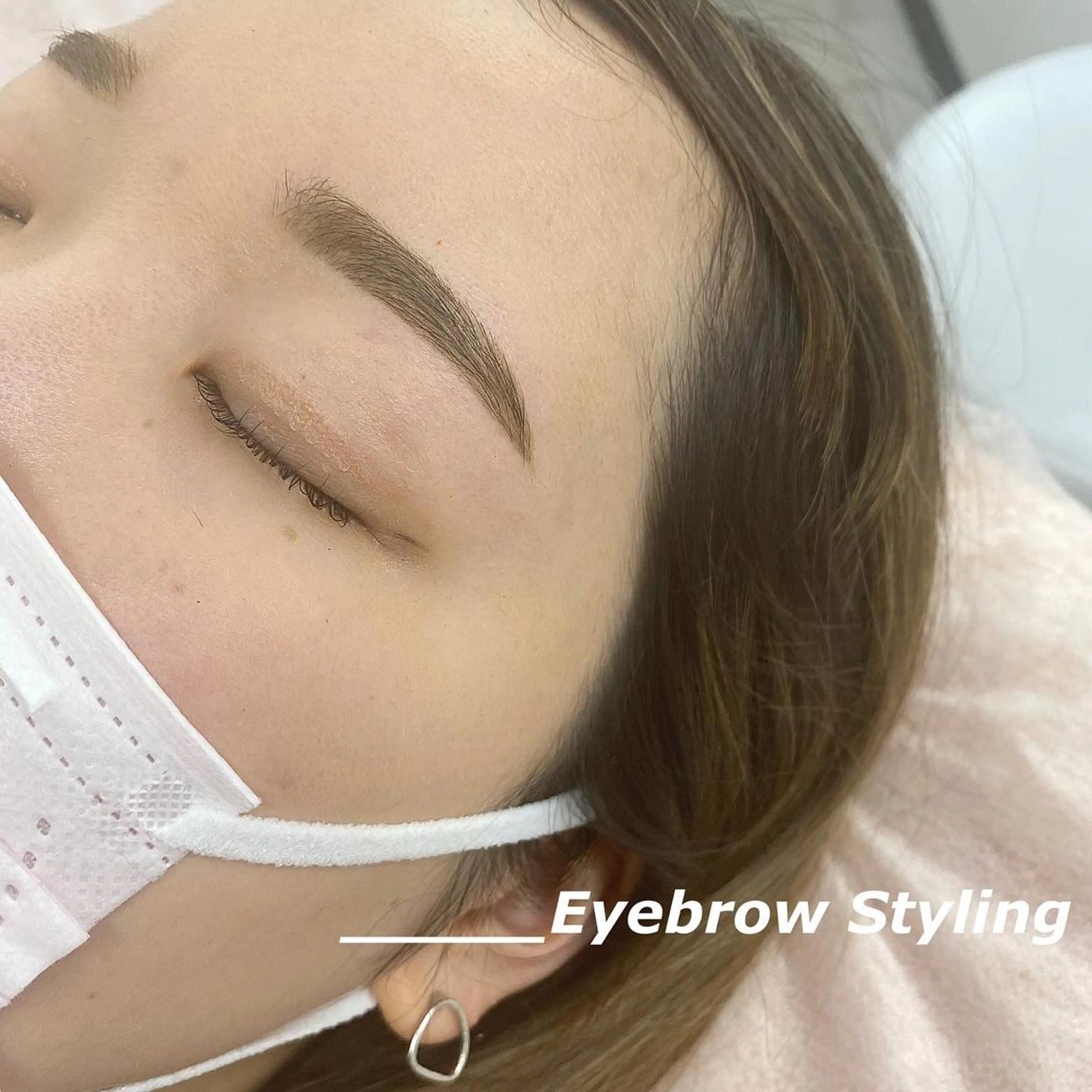 アイブロウ ワックス脱毛 眉カット jolif池袋店所属・Rune 《池袋》のマツエク・マツパデザイン