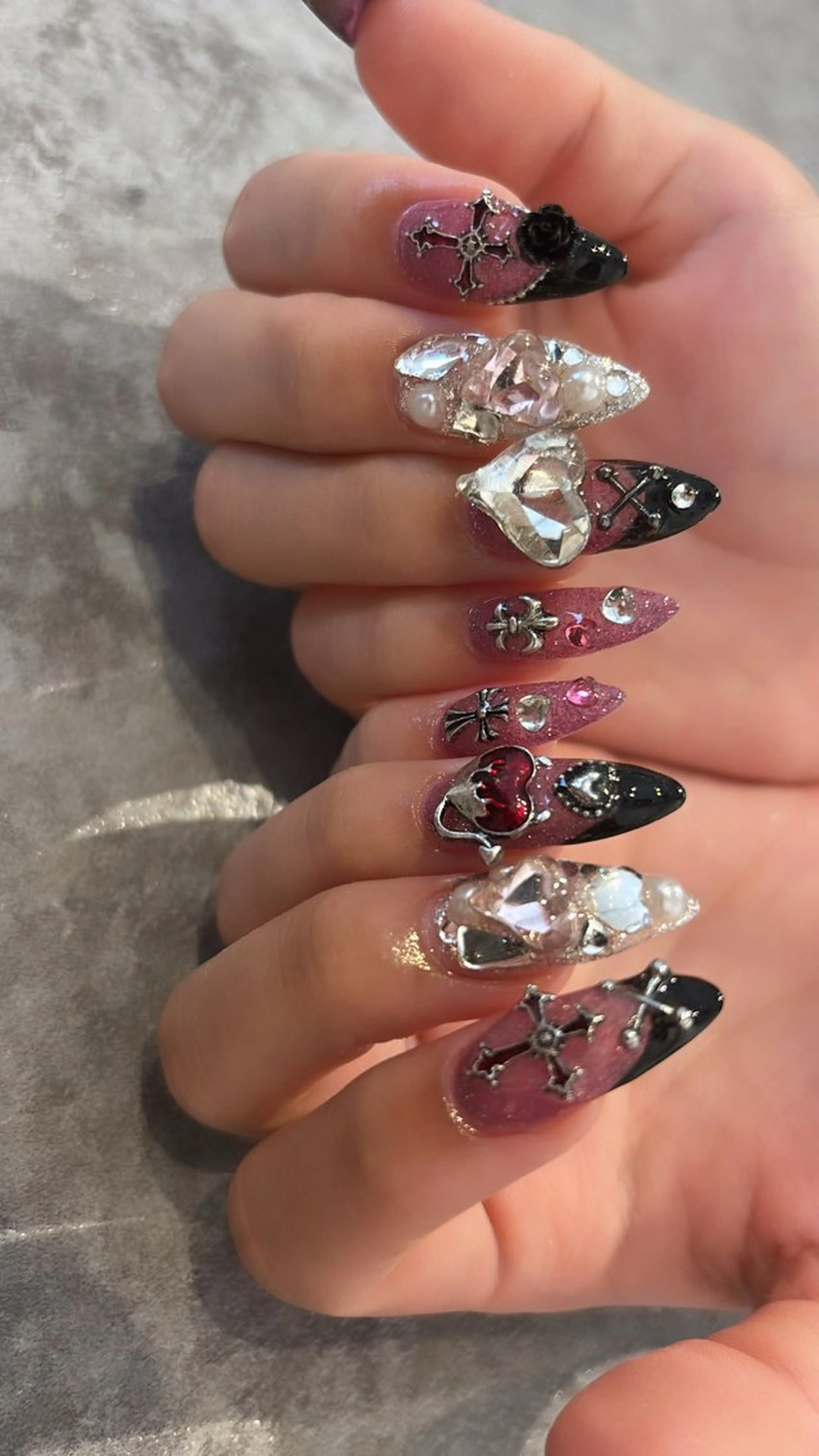 ネイル Mignon所属・Mignon 、のネイルデザイン