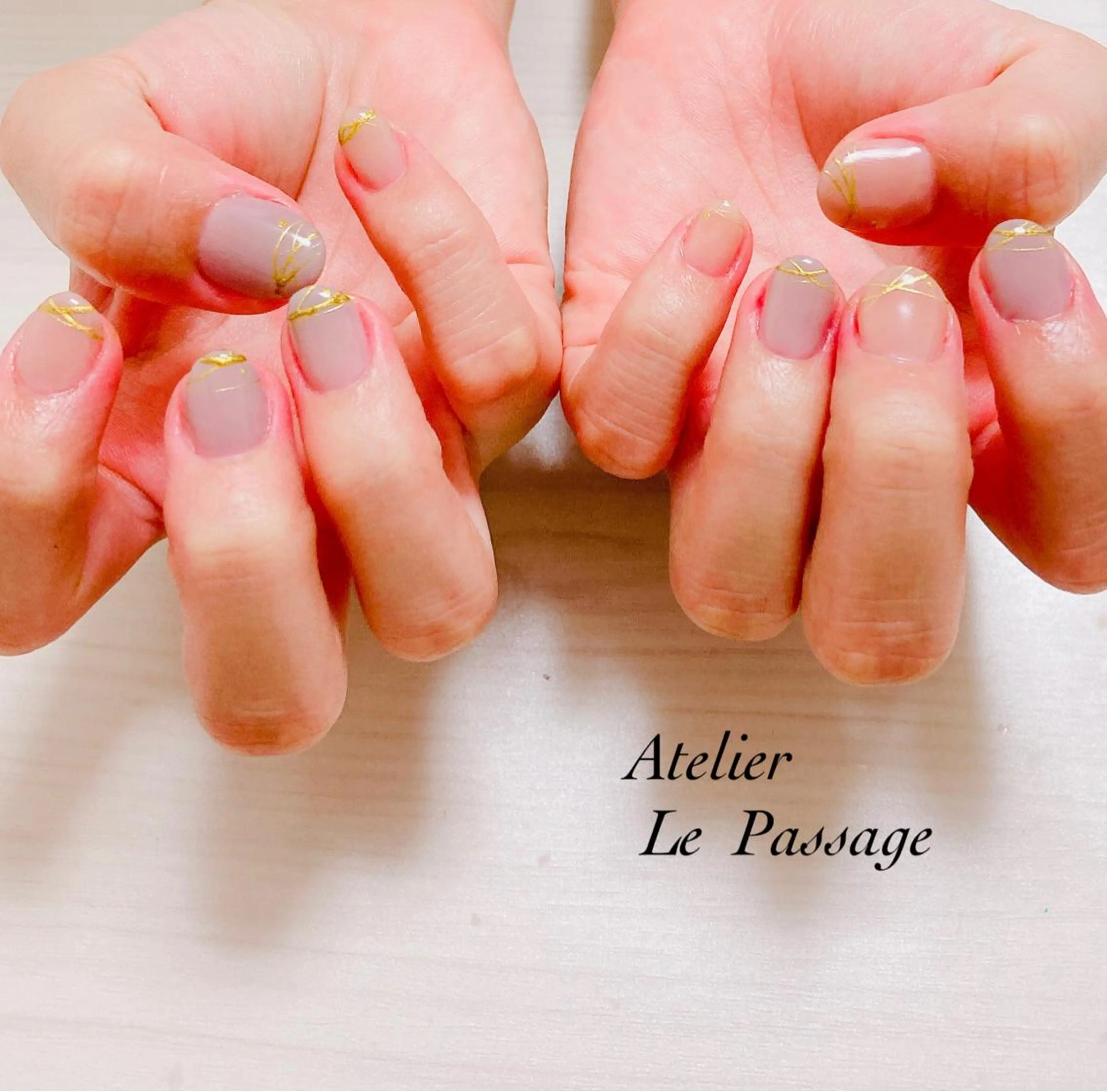 ネイル ジェルネイル ニュアンスネイル オフィスネイル パラジェル シンプルネイル Atelier Le Passage所属・h nakatsukaのネイルデザイン