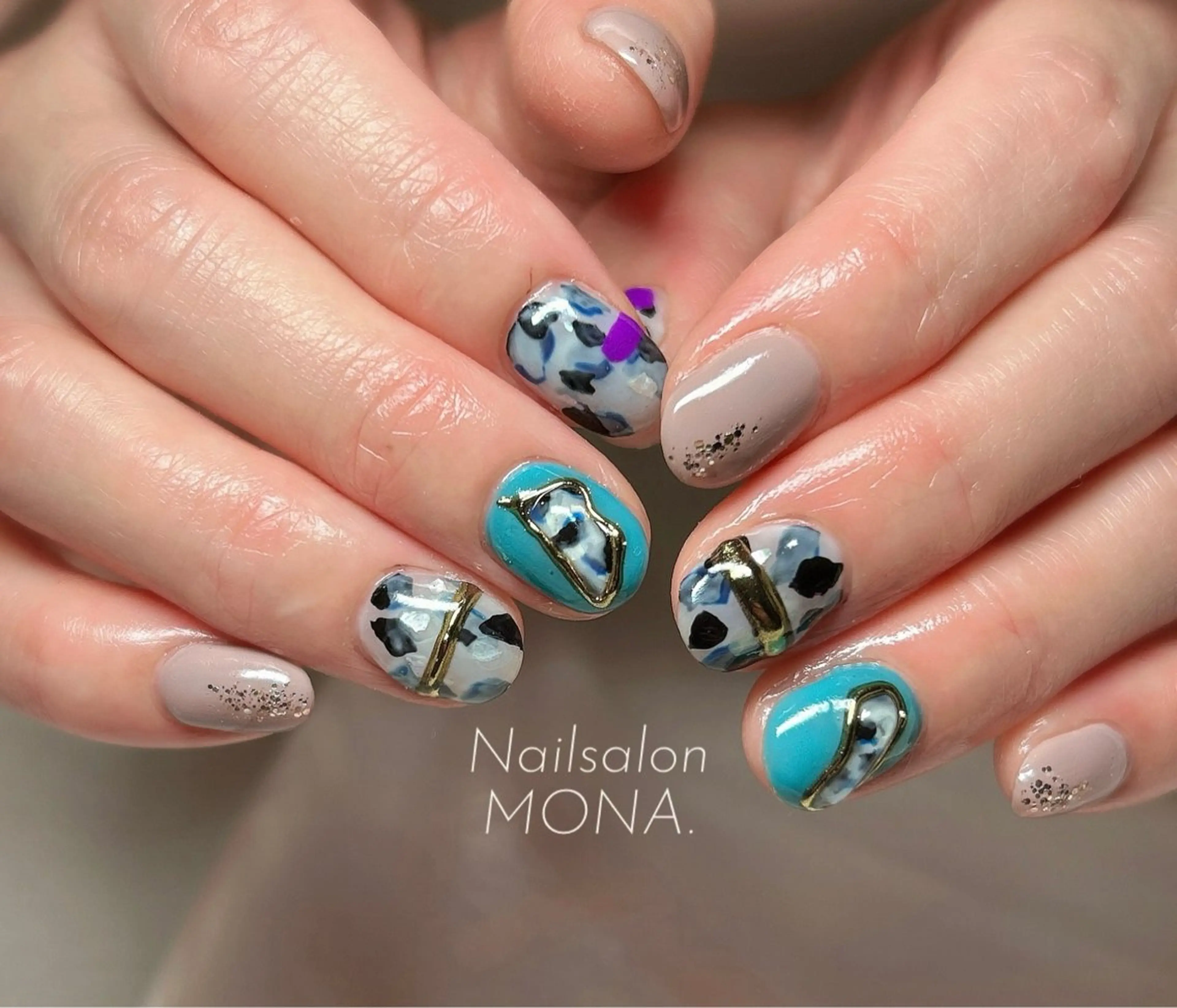 ネイル べっ甲ネイル ホワイト ハンドネイル Nailsalon MONA.のネイルデザイン