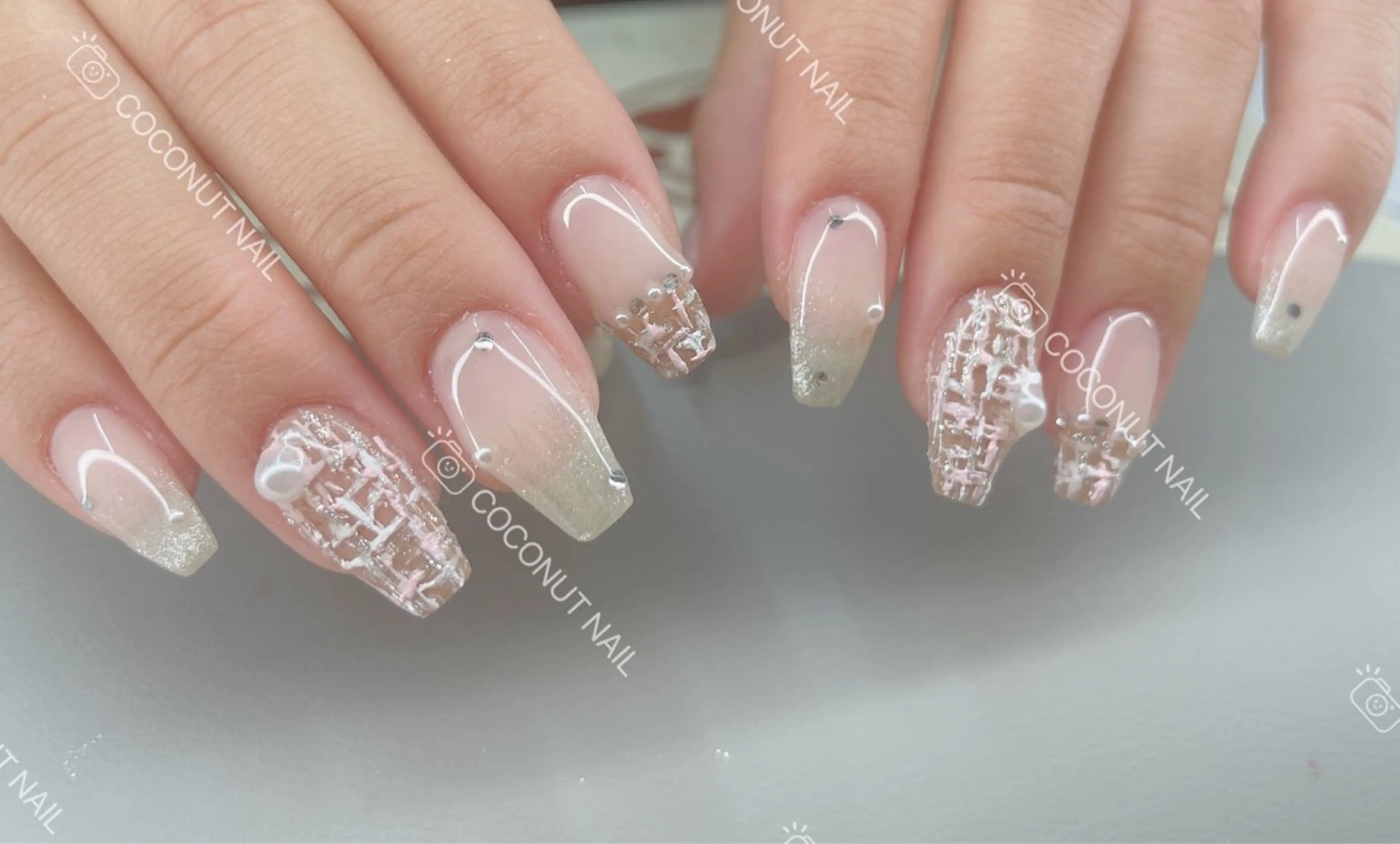 ネイル 持ち込み 冬ネイル ハンドネイル 神田 ココナッツのネイルデザイン