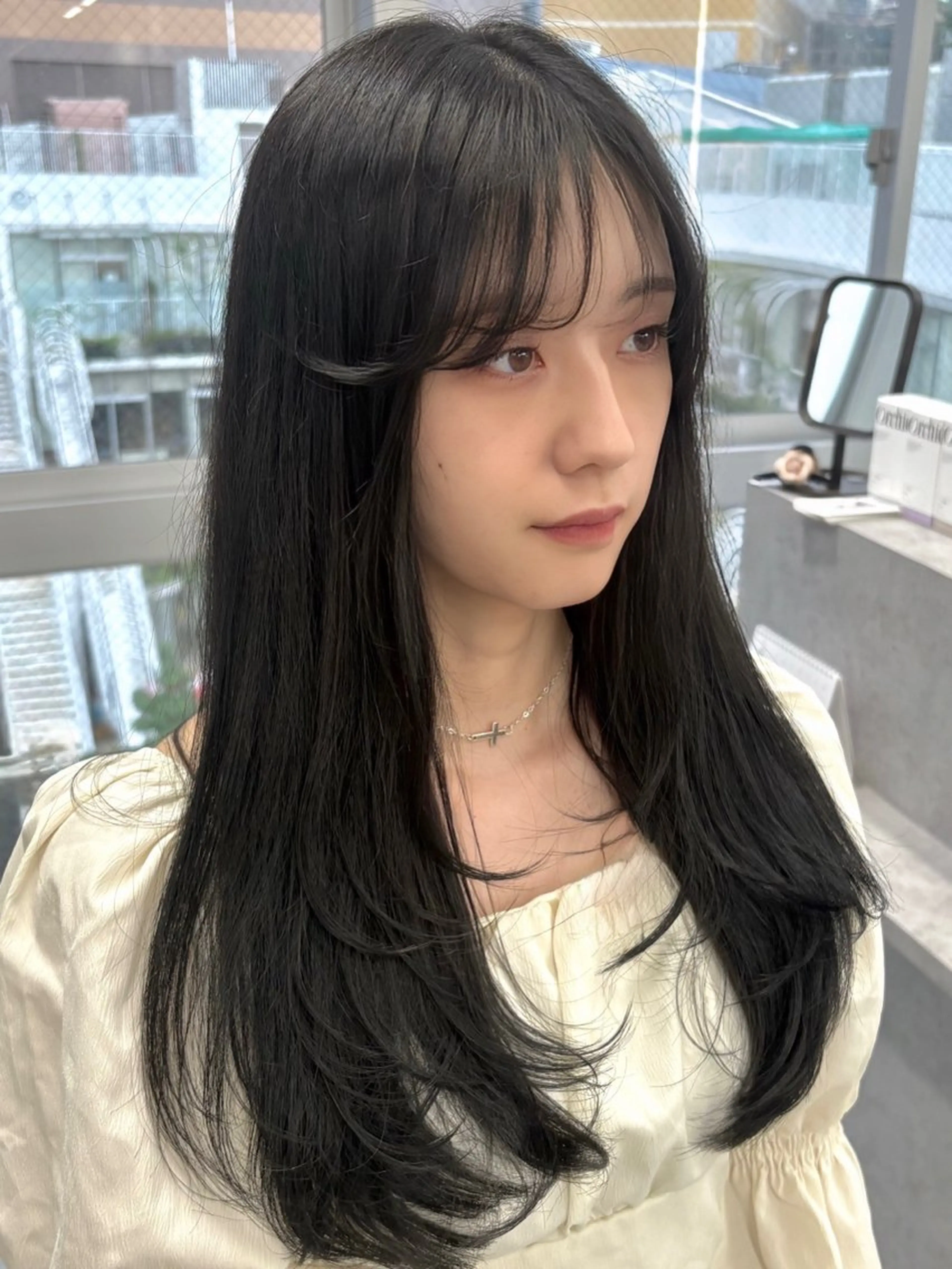 ロング カラー ブリーチ ヨシンモリ 韓国風ヘア レイヤーカット 縮毛矯正 カット ヘアカラー 韓国レイヤー🇰🇷 福澤　和嗣のヘアスタイル