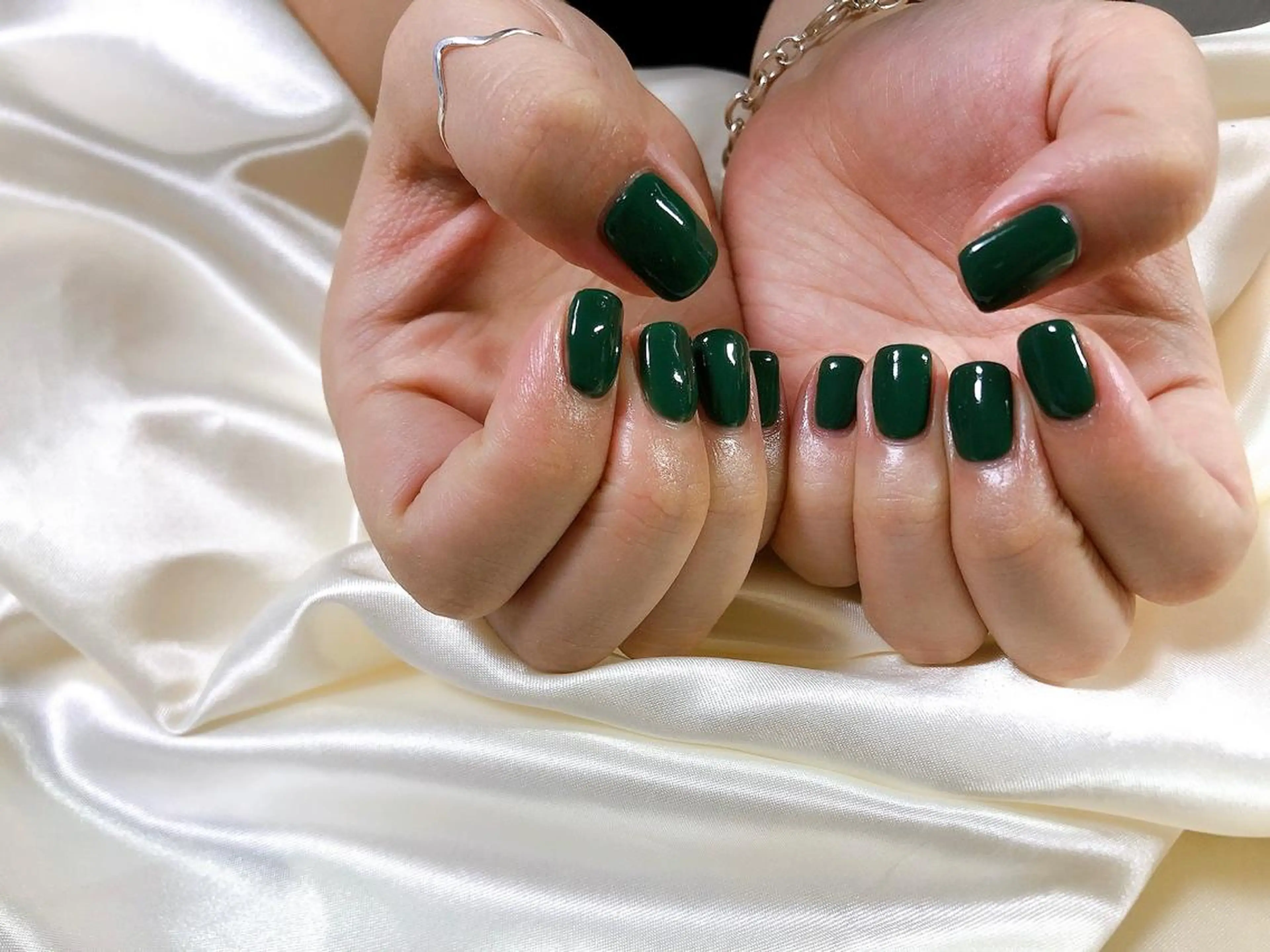 ネイル グリーン ワンカラーネイル ハンドネイル Mogu nail 二子玉川のネイルデザイン