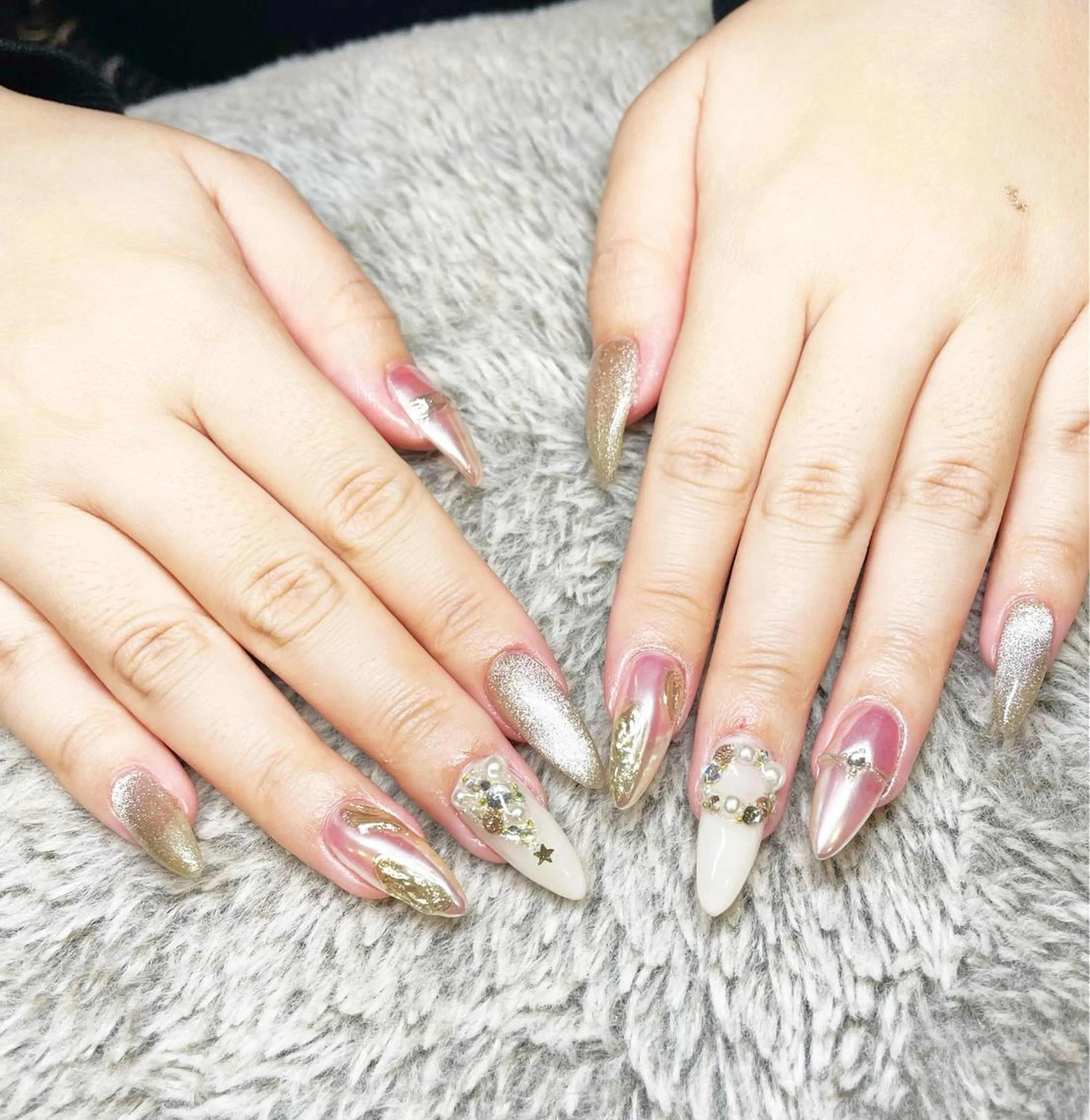 ネイル amour所属・amour ERIKAのマツエク・マツパデザイン