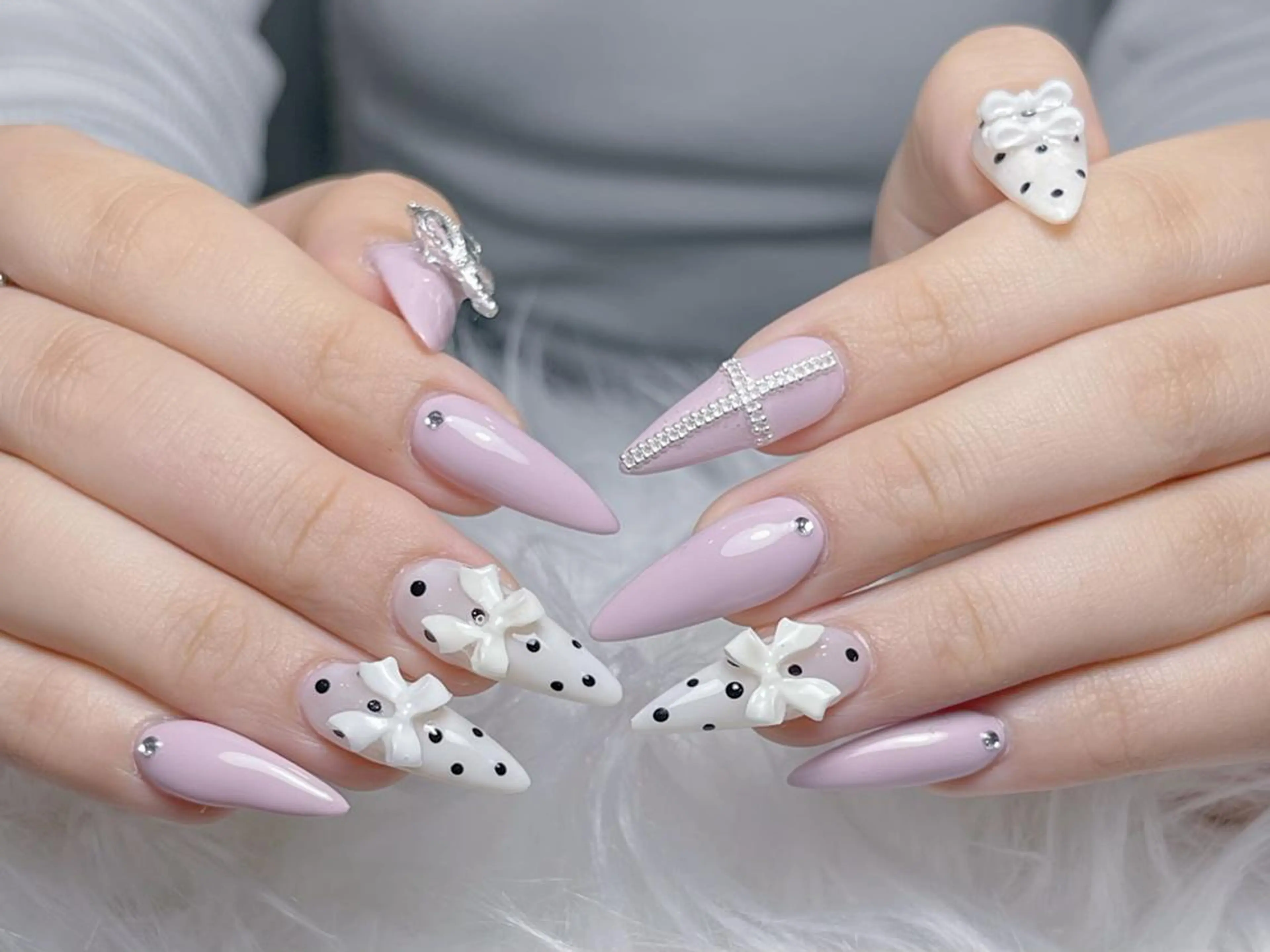 ネイル 長さ出し グラデーション 卒業式 キラキラネイル マグネットネイル Yuu🎀 Belle Nailのネイルデザイン