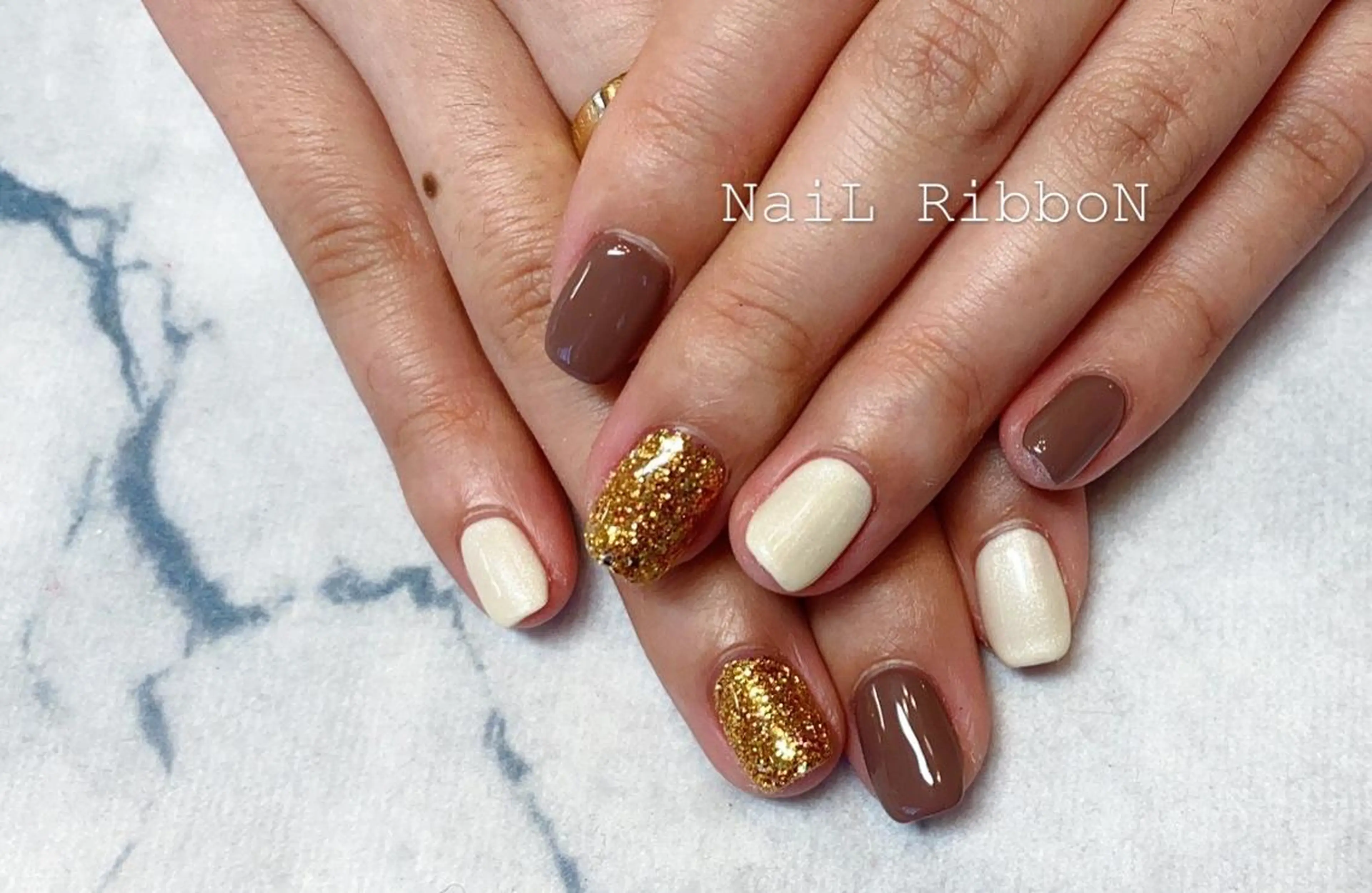 ネイル ネイルリボン 伊藤のネイルデザイン