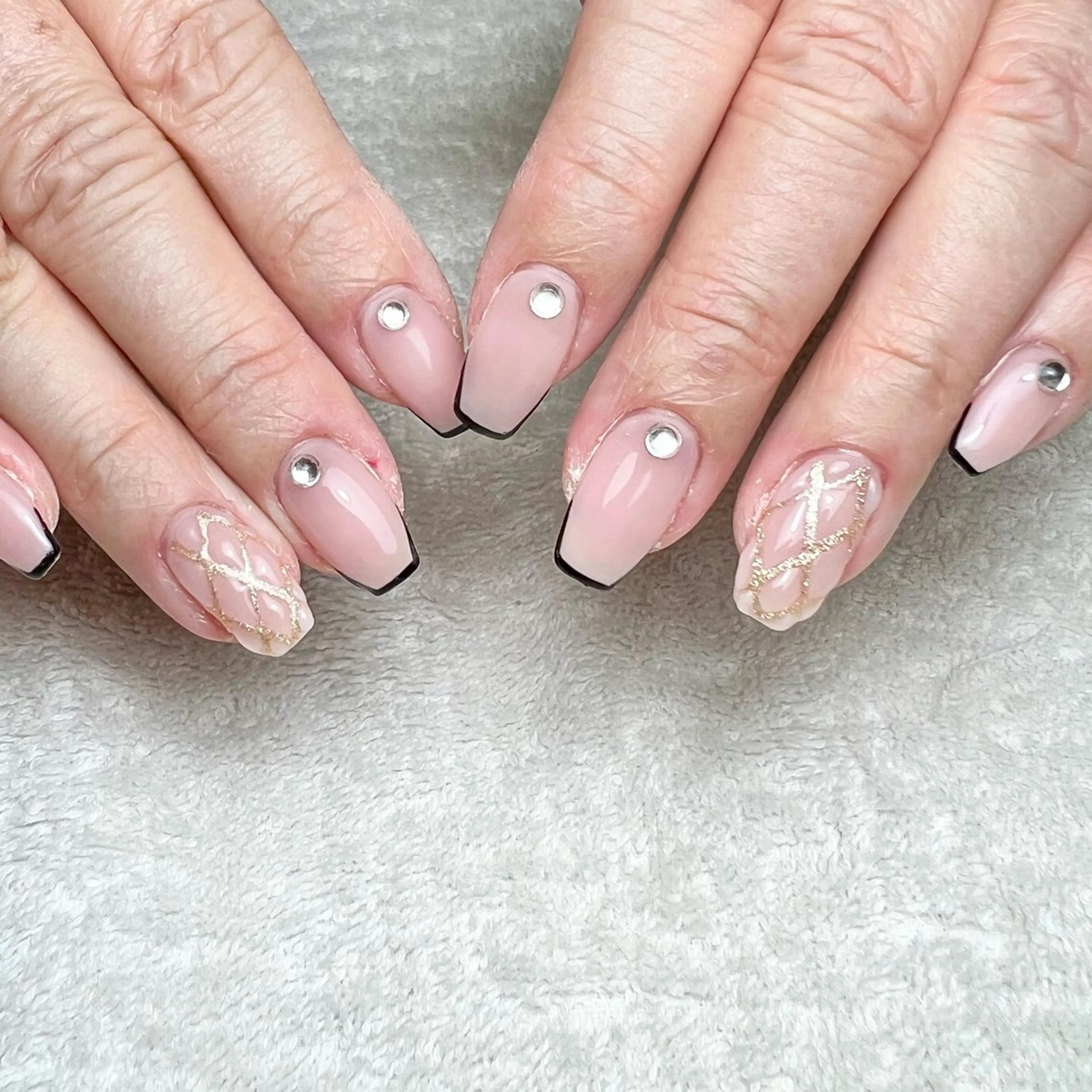 ネイル フレンチネイル COCO+所属・COCO +のエステ・リラクイメージ