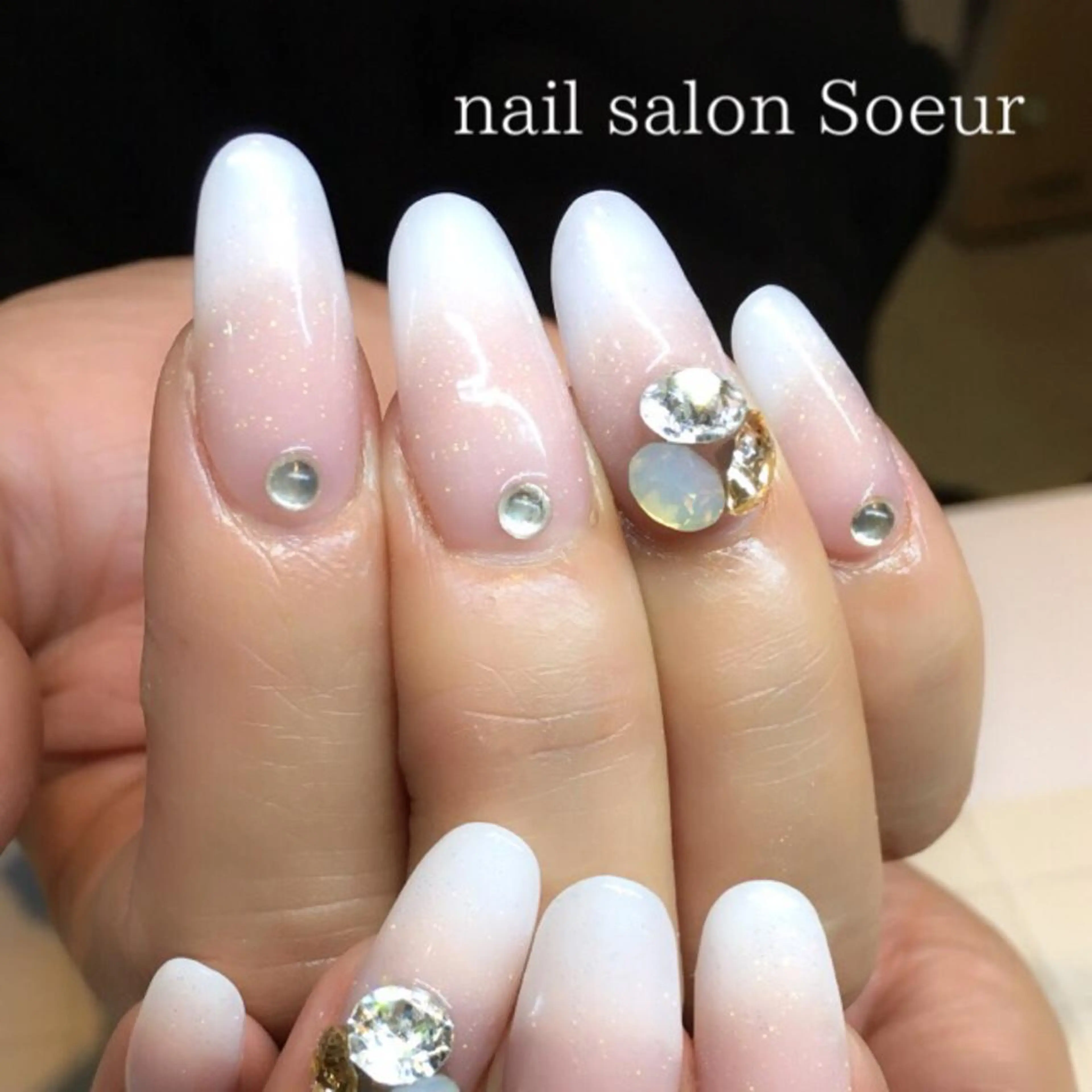 ネイル グラデーション ラメ(グリッター) 持ち込み スカルプネイル ストーンネイル nail salon Soeurのネイルデザイン