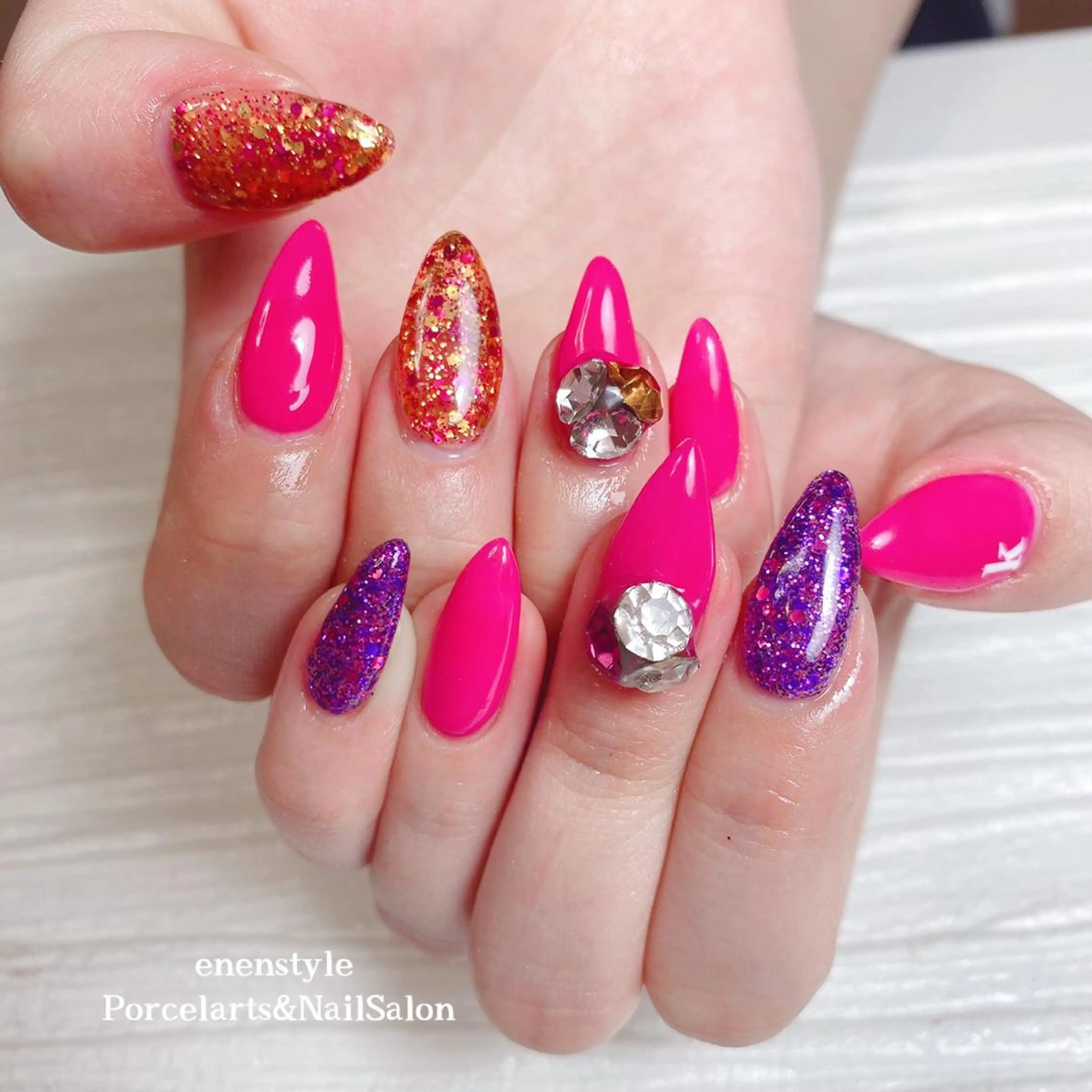 ミディアム ネイル 👑enen style👑のネイルデザイン