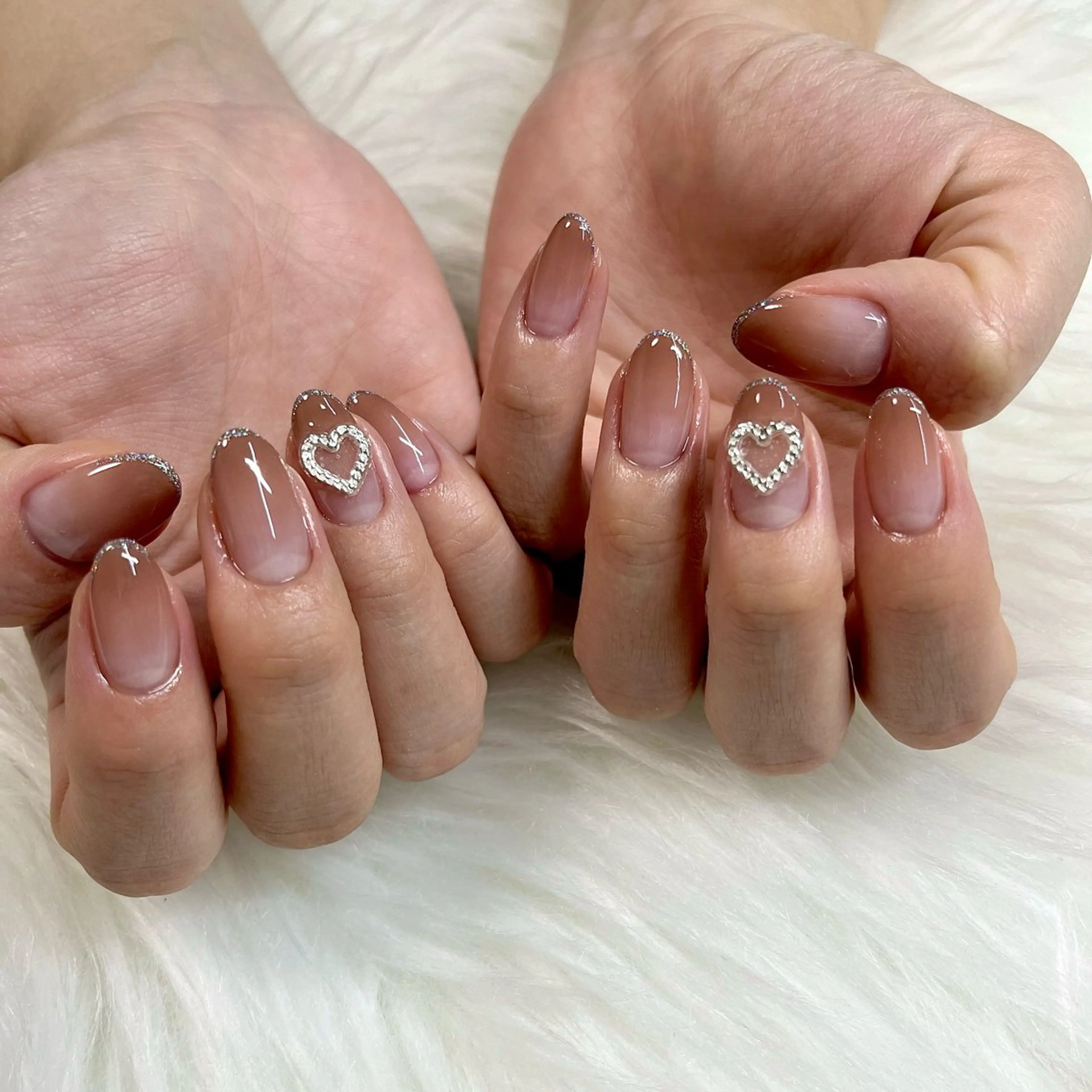 ネイル フレンチネイル ラメ(グリッター) 持ち込み ハンドネイル フットネイル Chipi Nailのネイルデザイン