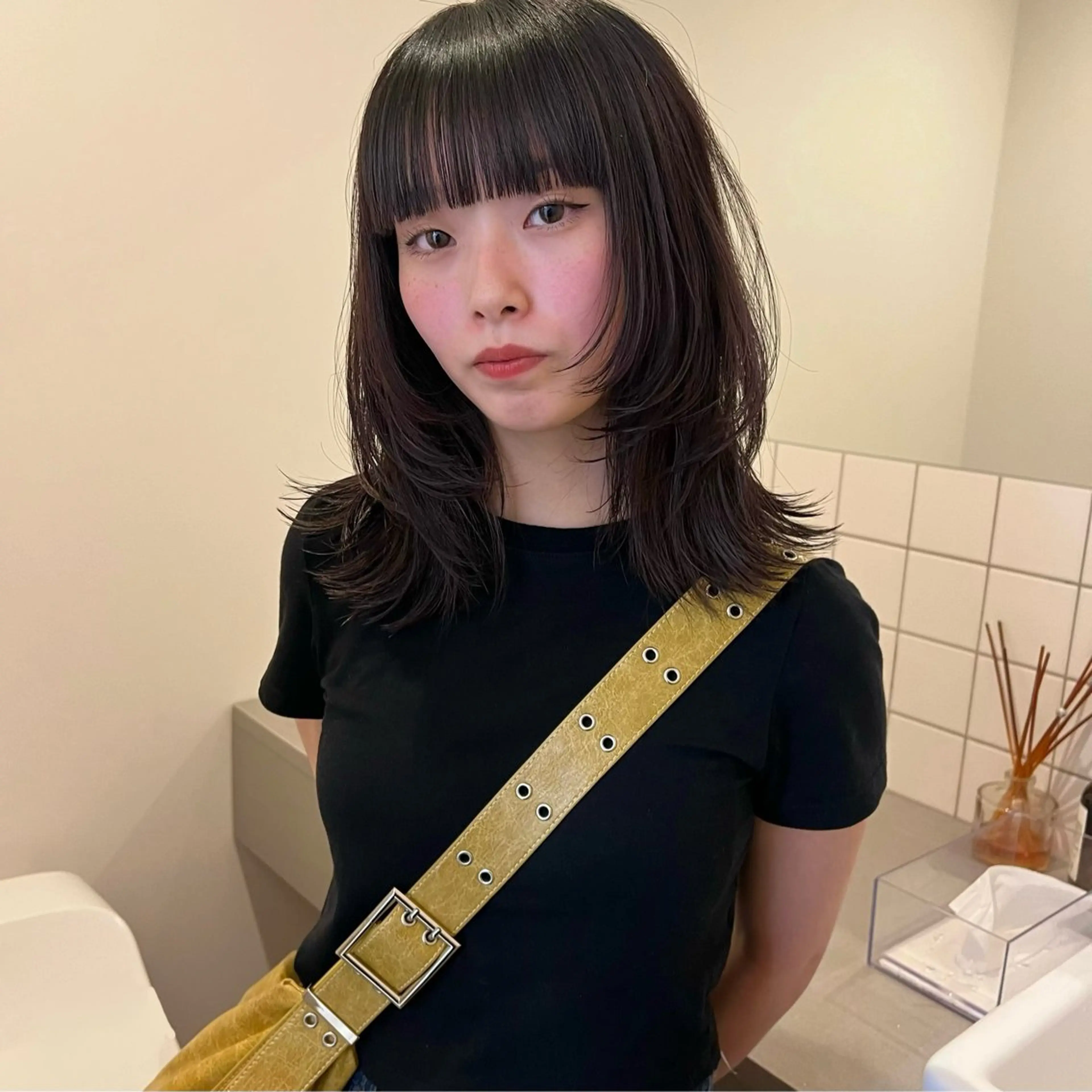 ミディアム 舟橋耀/ブリーチカラ ー/レイヤーカットのヘアスタイル