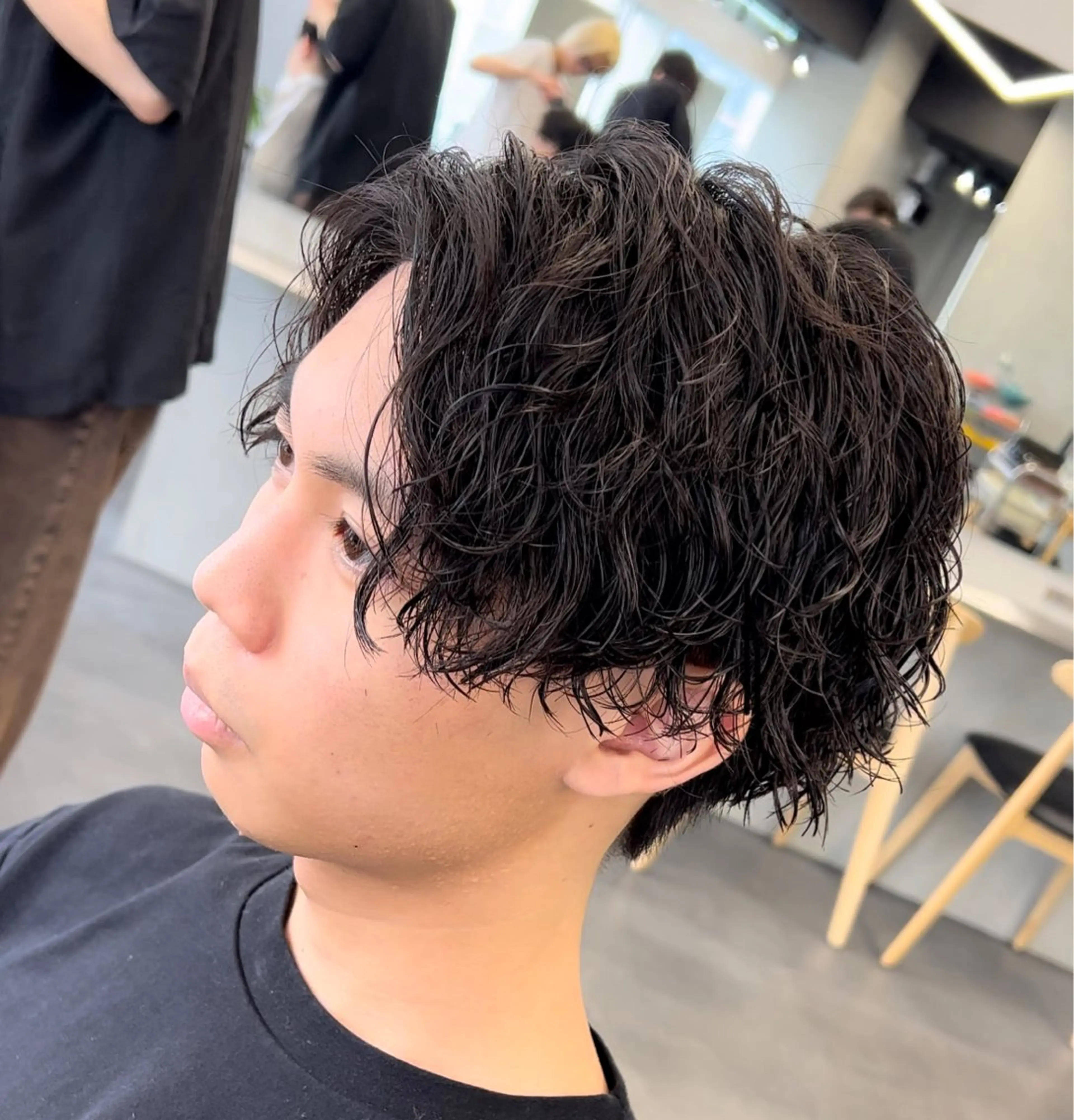 ショート パーマ メンズ センターパート メンズパーマ 波巻きパーマ 松下 友希 【fifth】のヘアスタイル