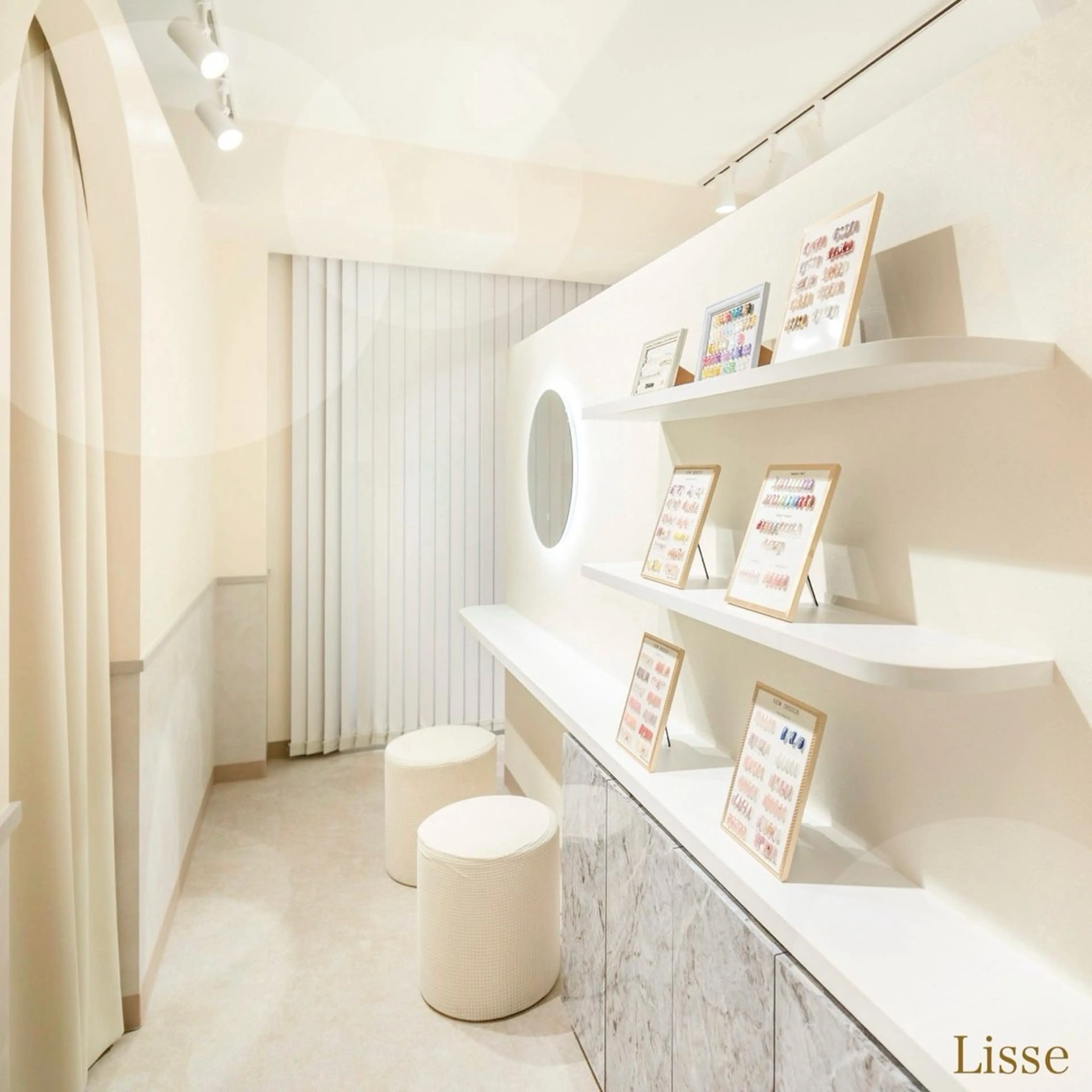 ネイル ハンドケア Lisse銀座 Kaoriのネイルデザイン