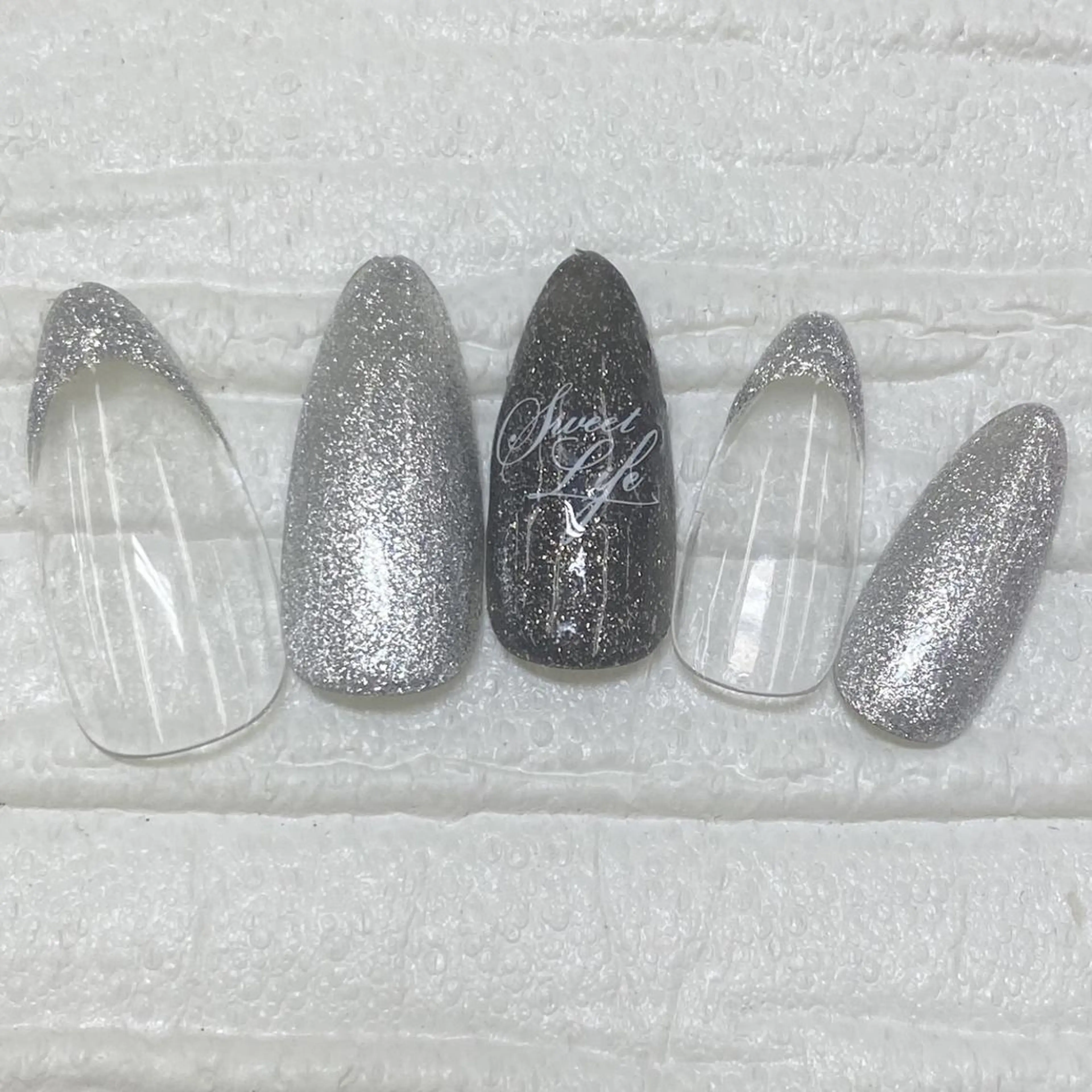 ネイル Nail salon Honey Beeのネイルデザイン