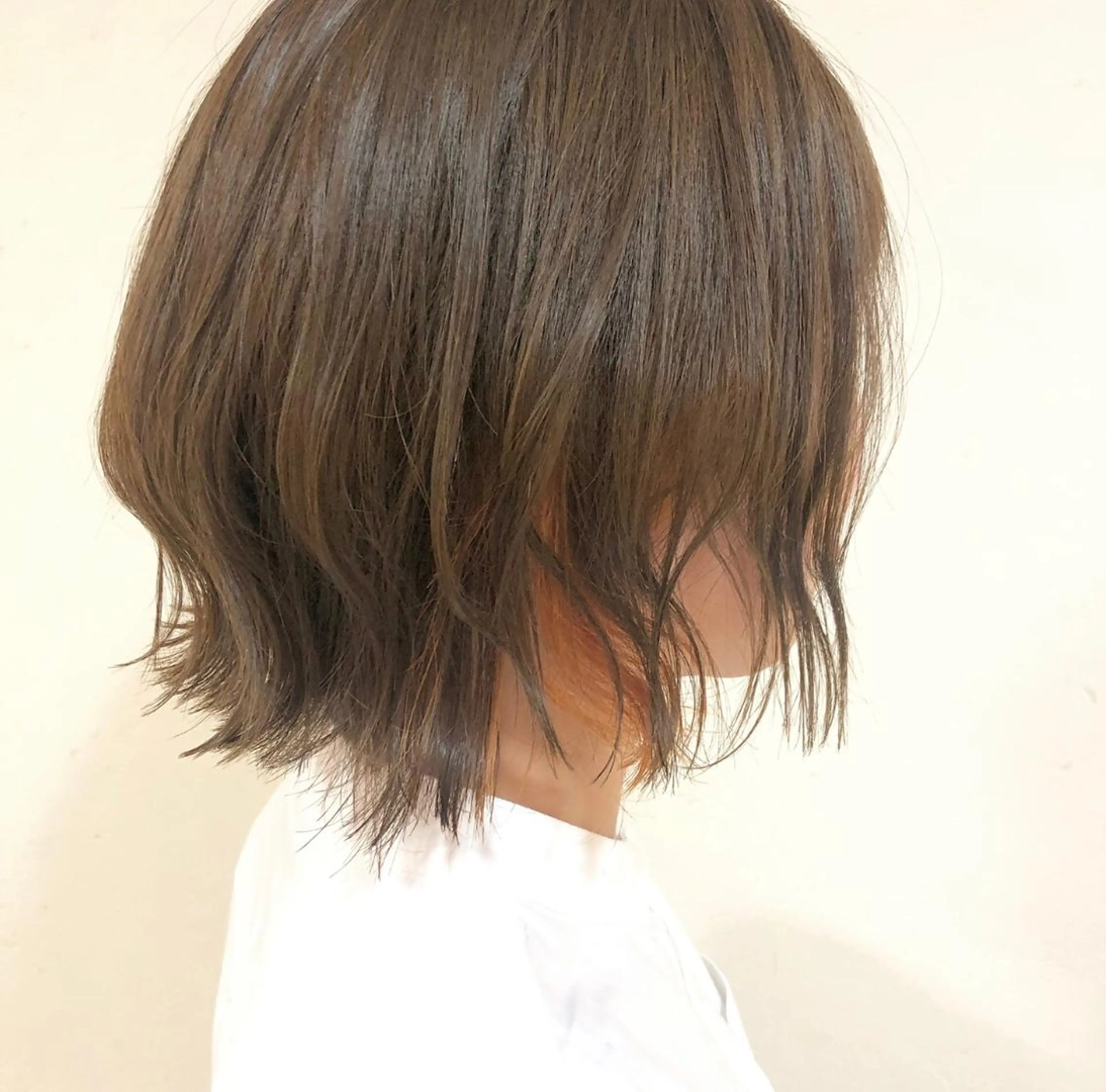 ショート カラー ヘアカラー 小森 樹奈のヘアスタイル