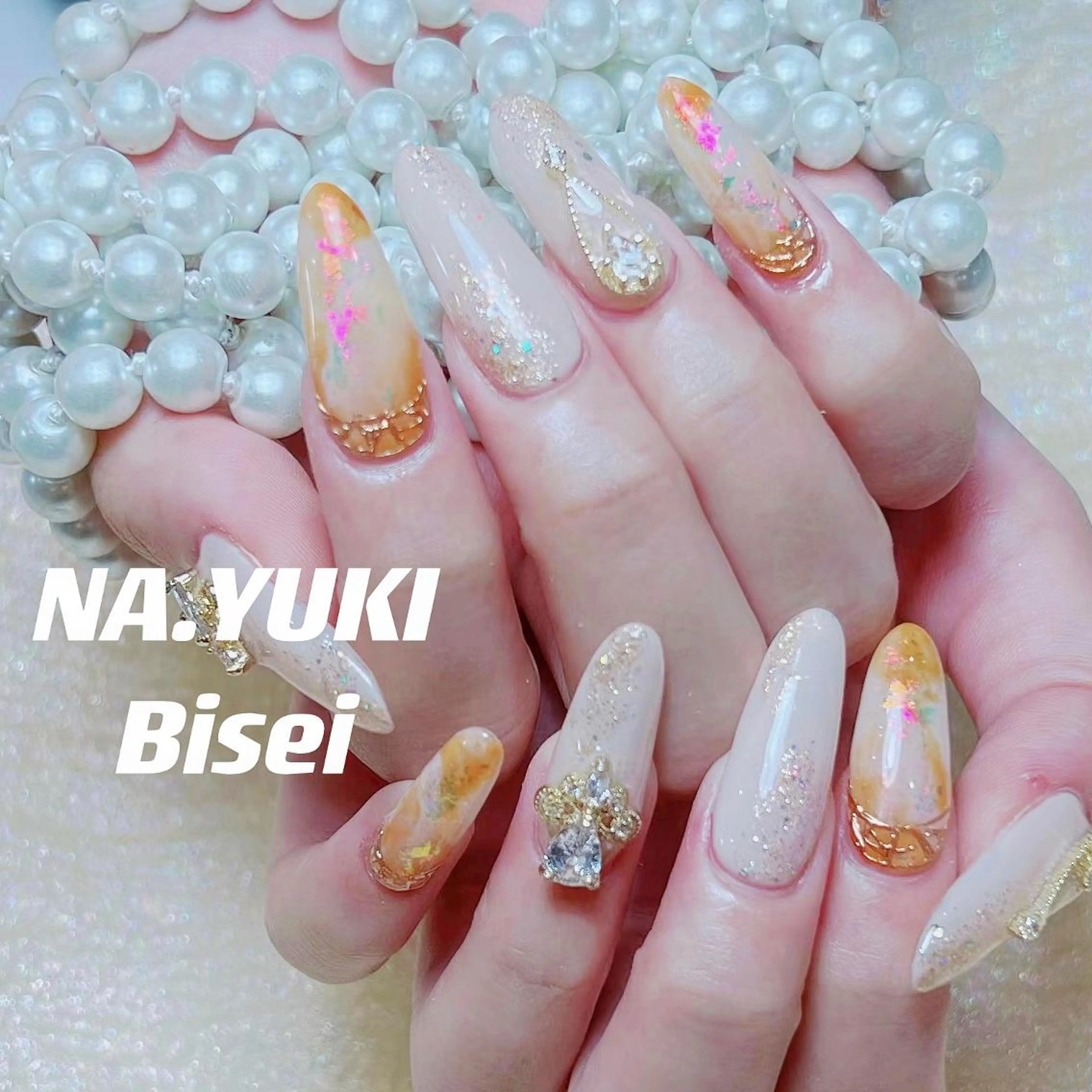 ネイル 🦋 Queenieのネイルデザイン