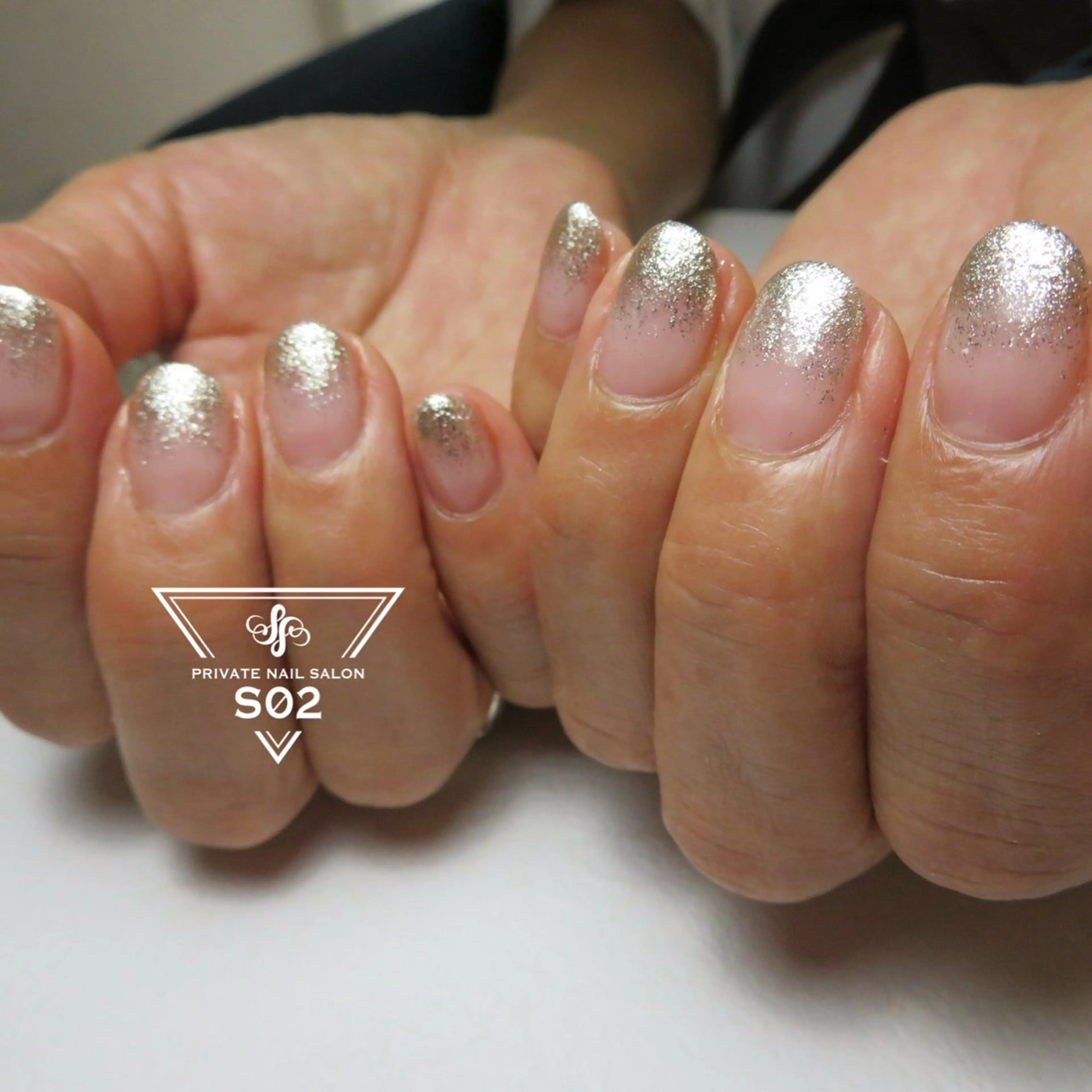 ネイル グラデーション ラメ(グリッター) ラメグラデーション ハンドネイル S02 𝙲𝚑𝚒𝚎のネイルデザイン