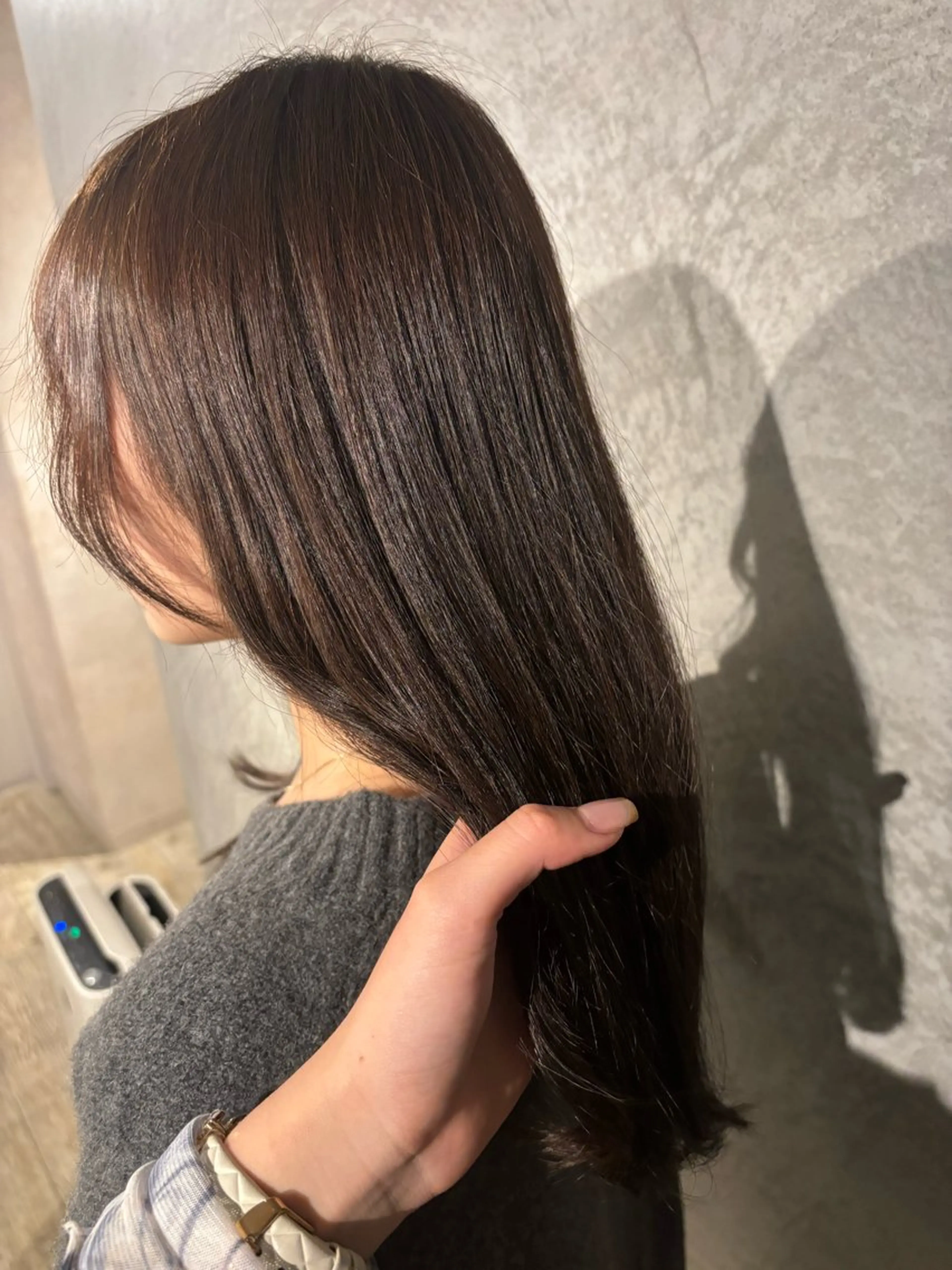 セミロング カラー グレージュ ヘアカラー マツナガ トモコのヘアスタイル