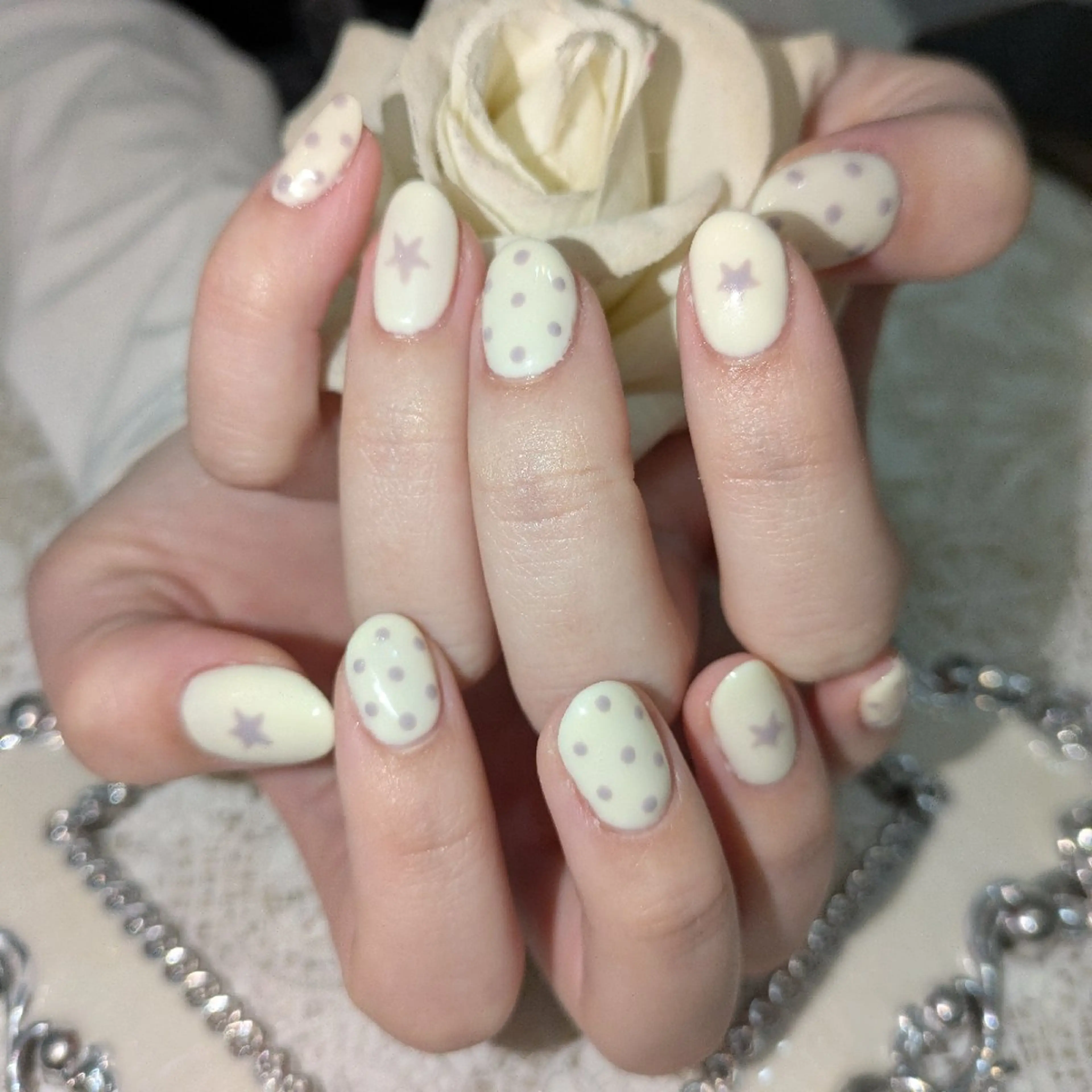 ネイル エステとネイル ローズコンフォートのネイルデザイン