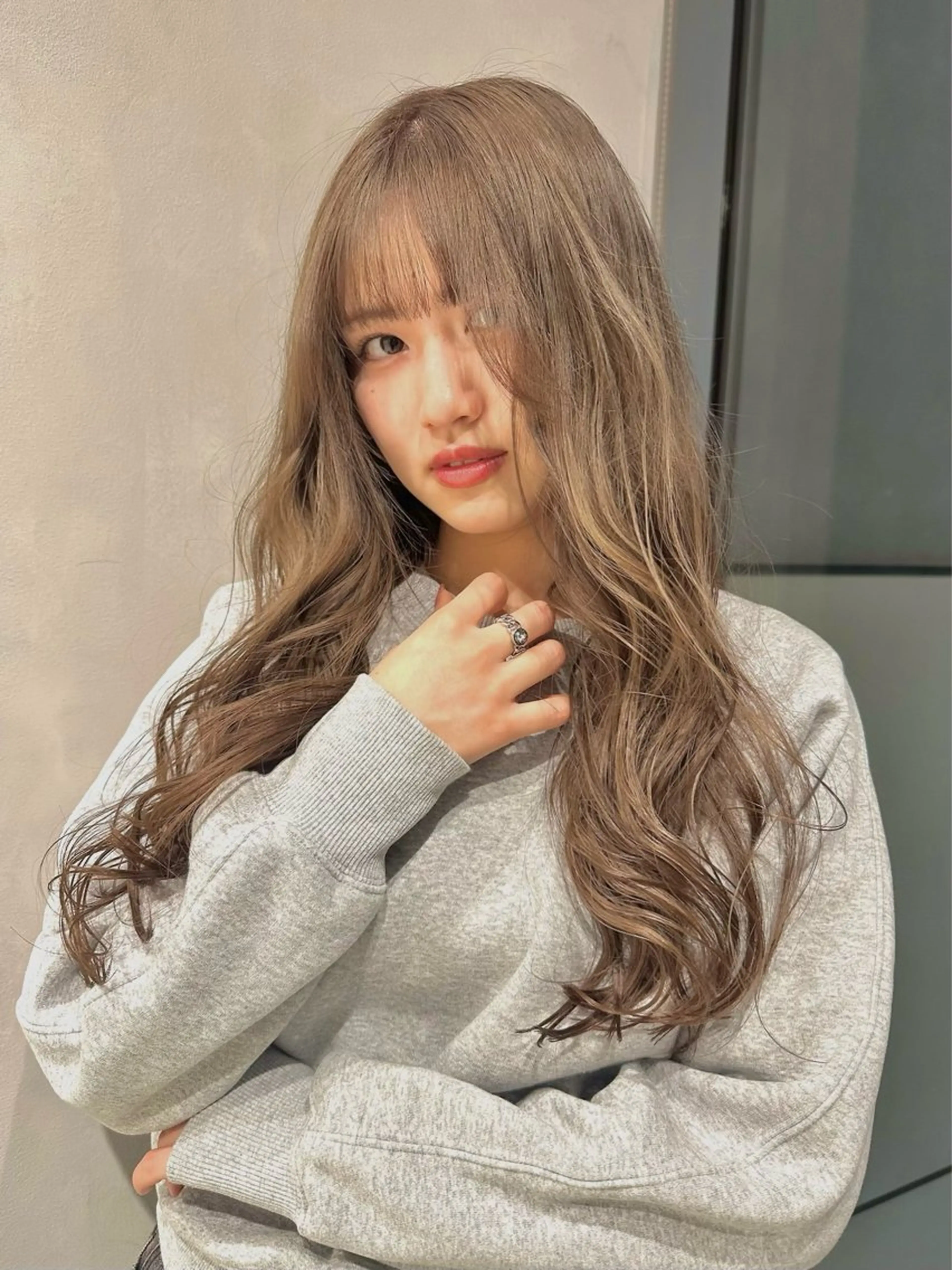 ロング カラー ベージュカラー ブリーチ ラテベージュ カット ヘアカラー トリートメント ハイトーン/ショート /akane🐰♥️のヘアスタイル