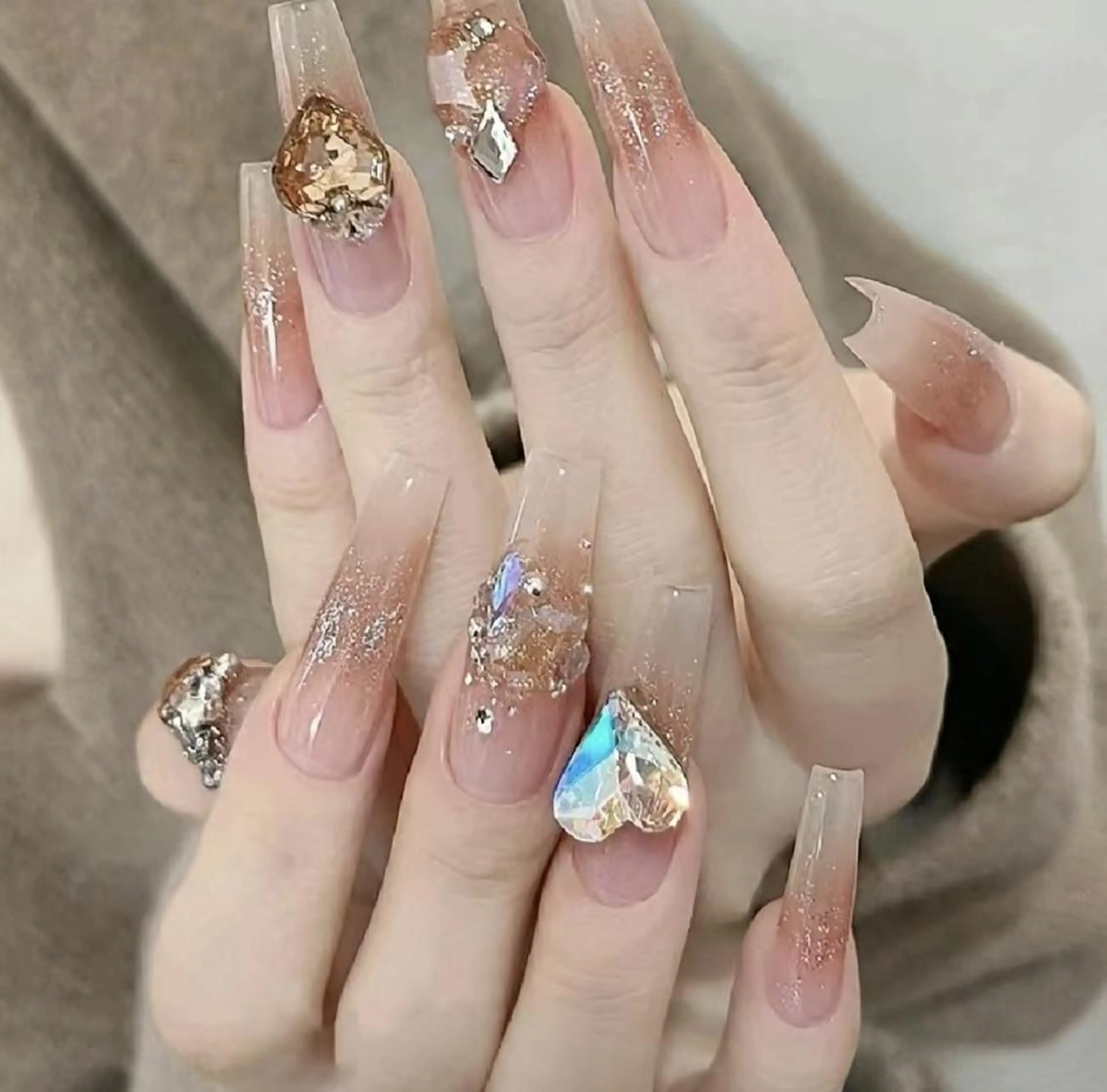 ネイル VIVIAN リサのネイルデザイン