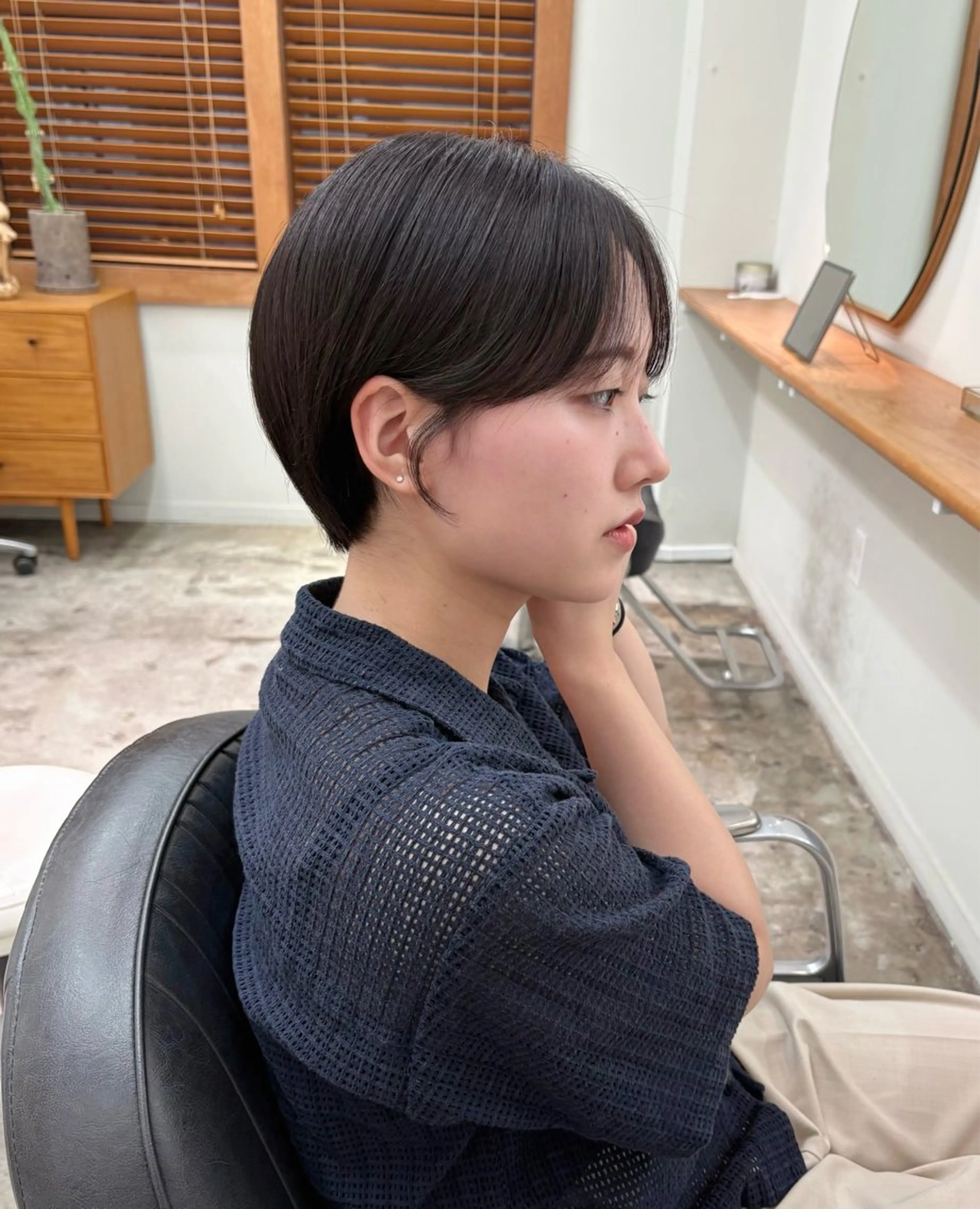 ショート aiko【艶カラー ・ミニモ年内で終了】のヘアスタイル