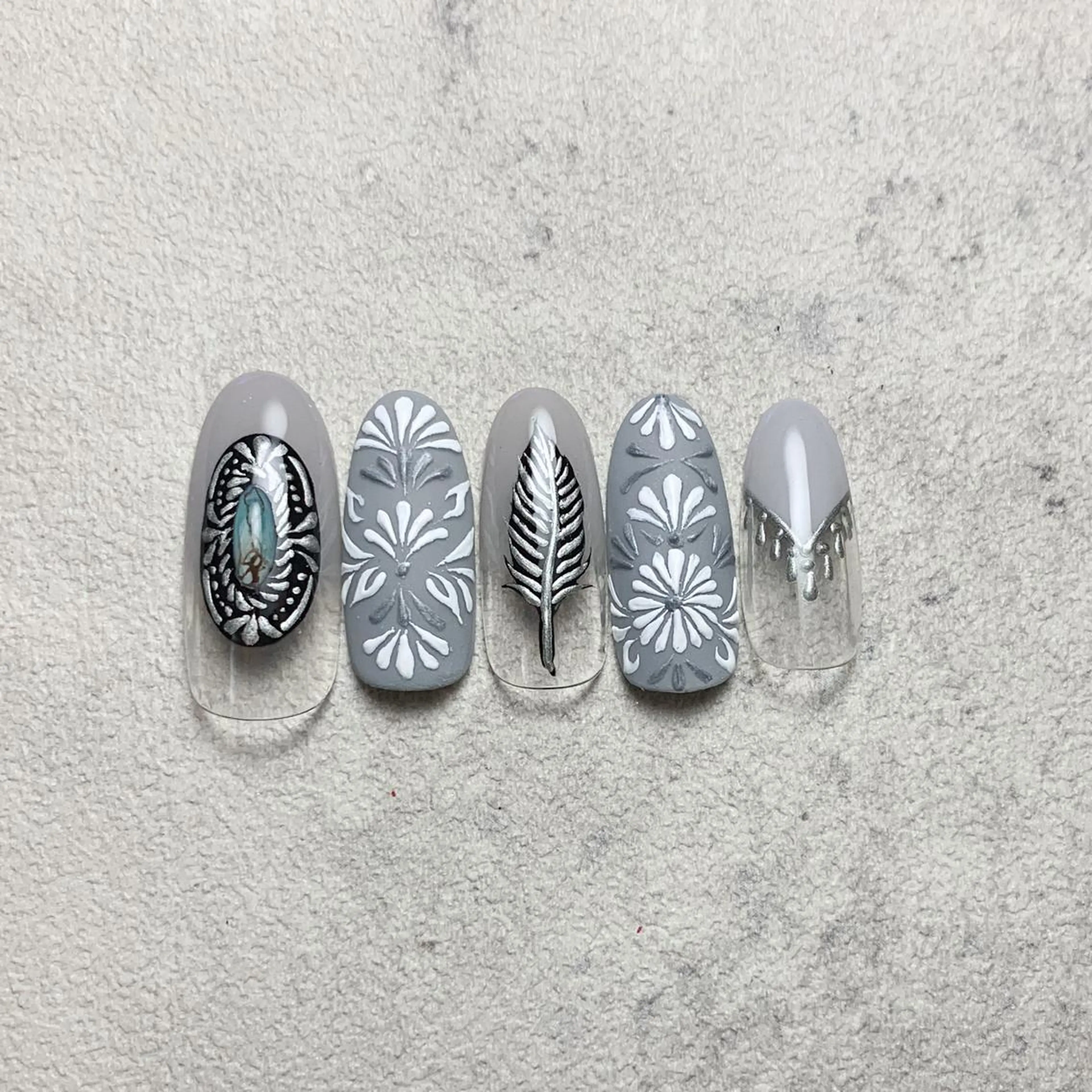 ネイル ハンドネイル atelier　FIORITURA所属・FIORITURA aiのネイルデザイン