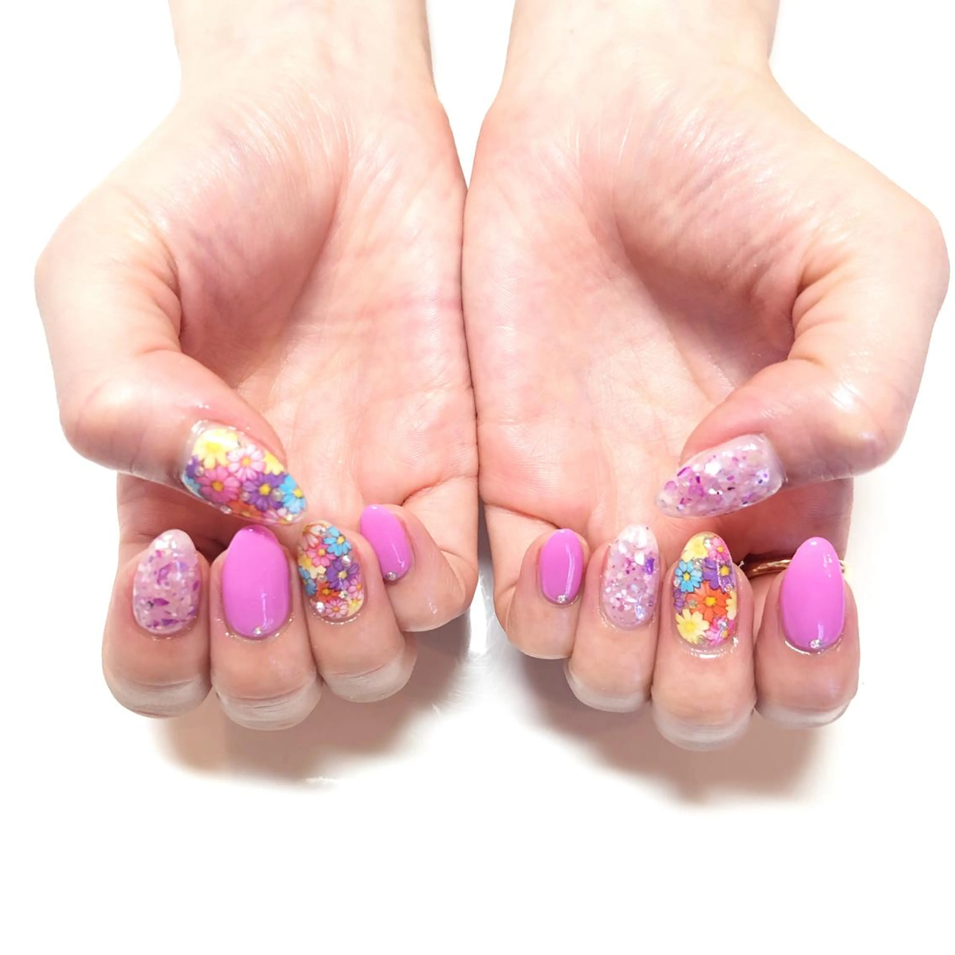 ネイル OneOAK所属・石田 千尋のネイルデザイン