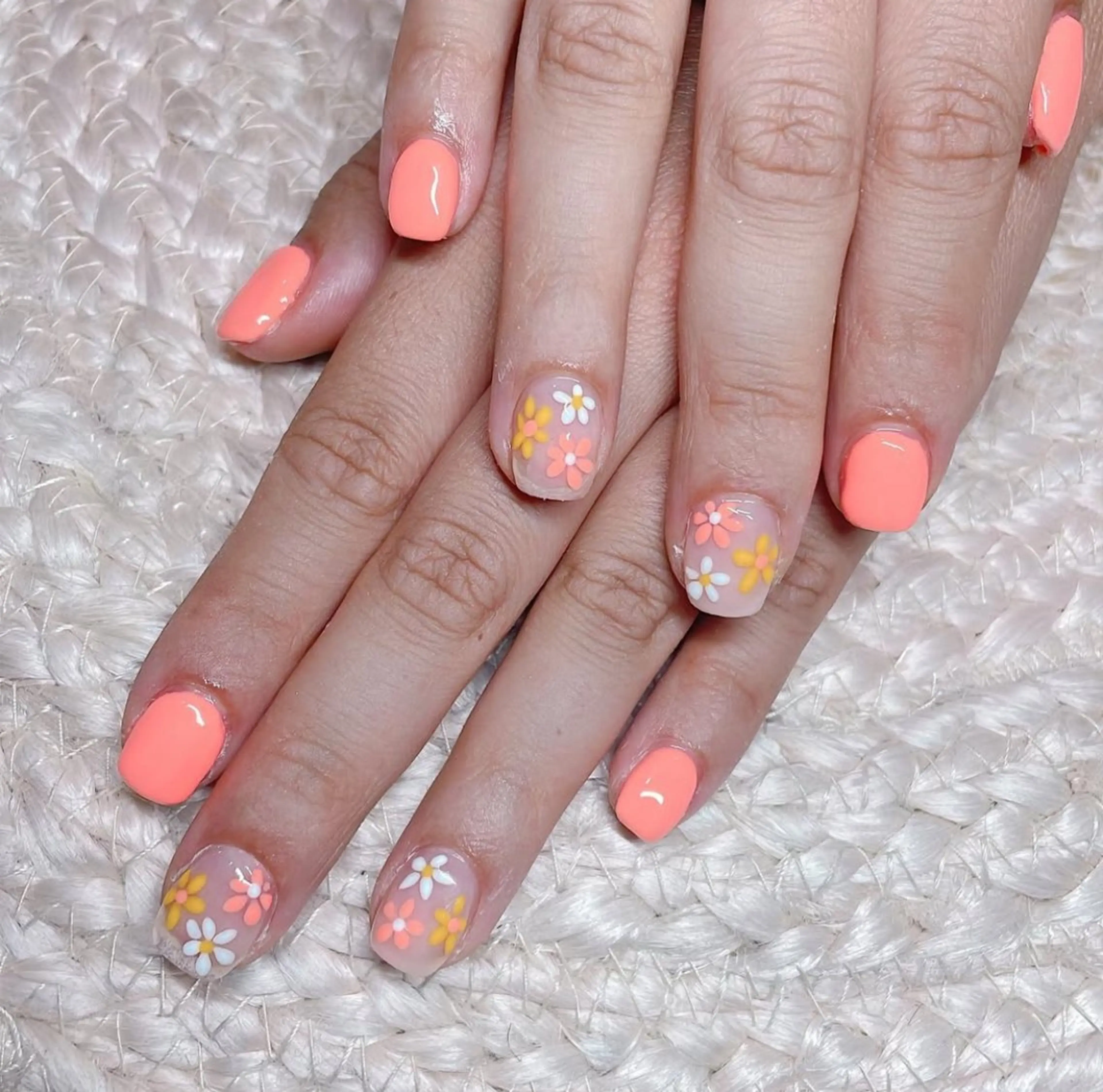 シンプルなアート(手)🎨💅🏻の写真