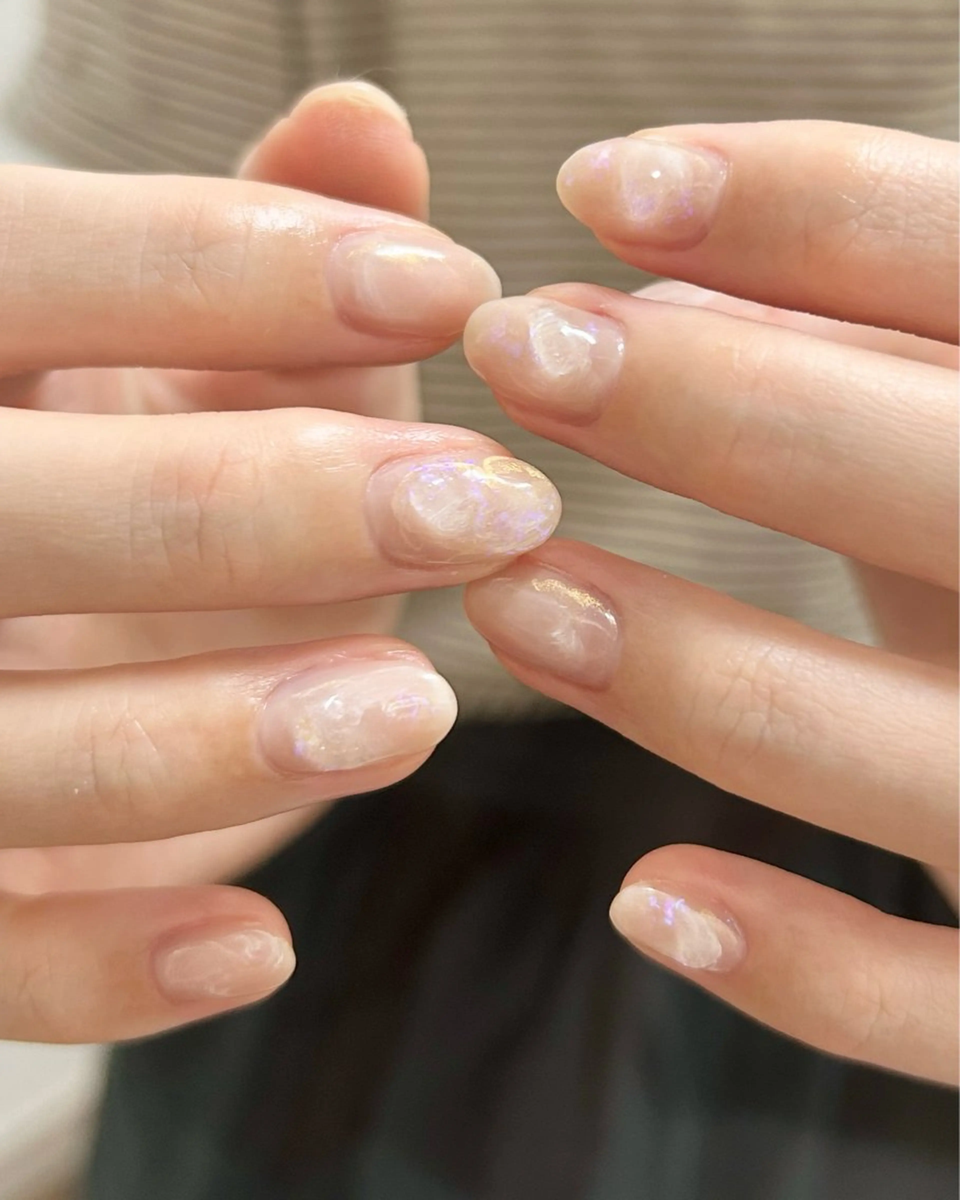 ネイル オーロラネイル ジェルネイル キラキラネイル ニュアンスネイル オフィスネイル 𓂃toi. 儚げnuanceのネイルデザイン