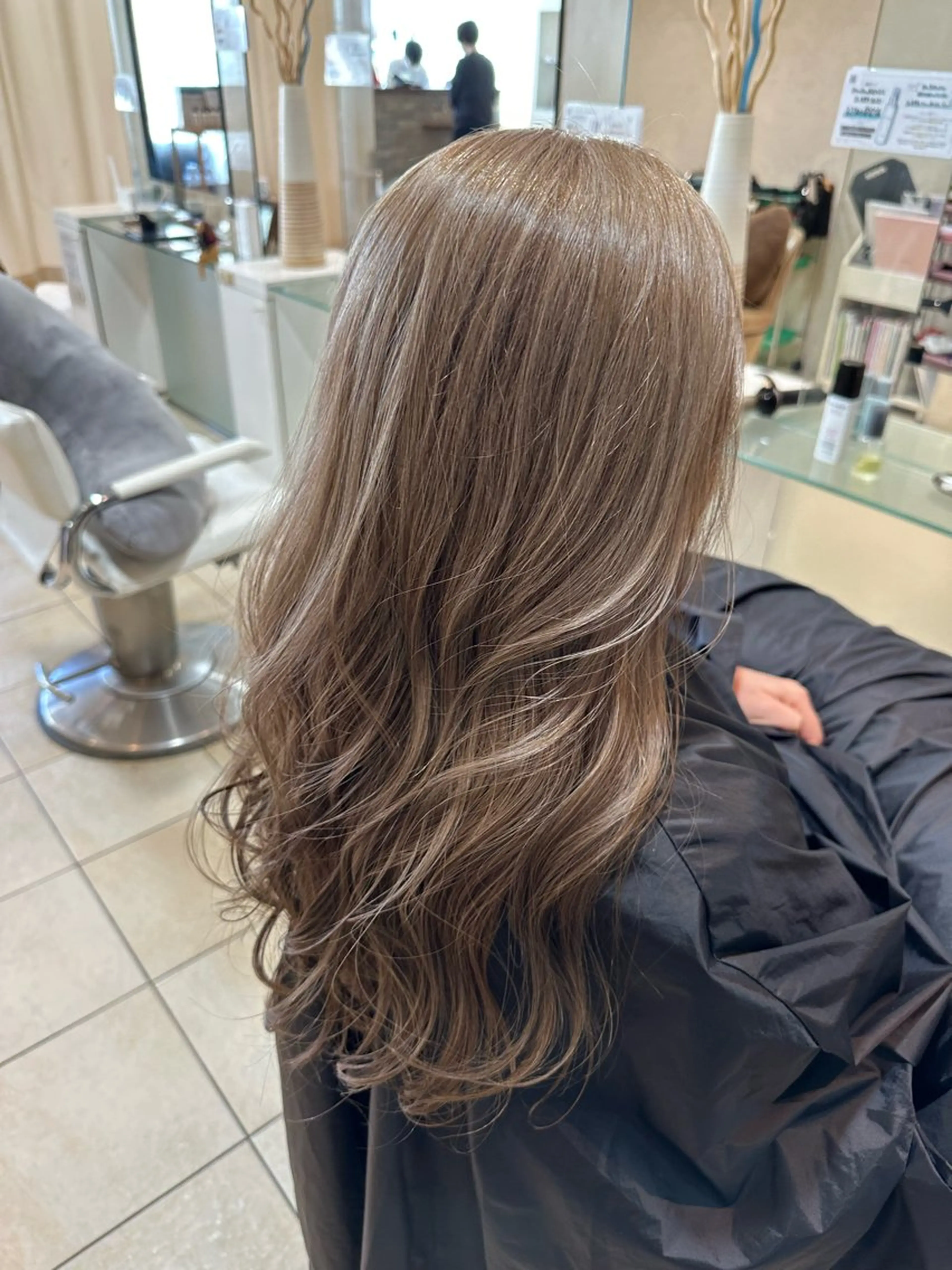 カット+艶カラー+4ステップトリートメントの写真