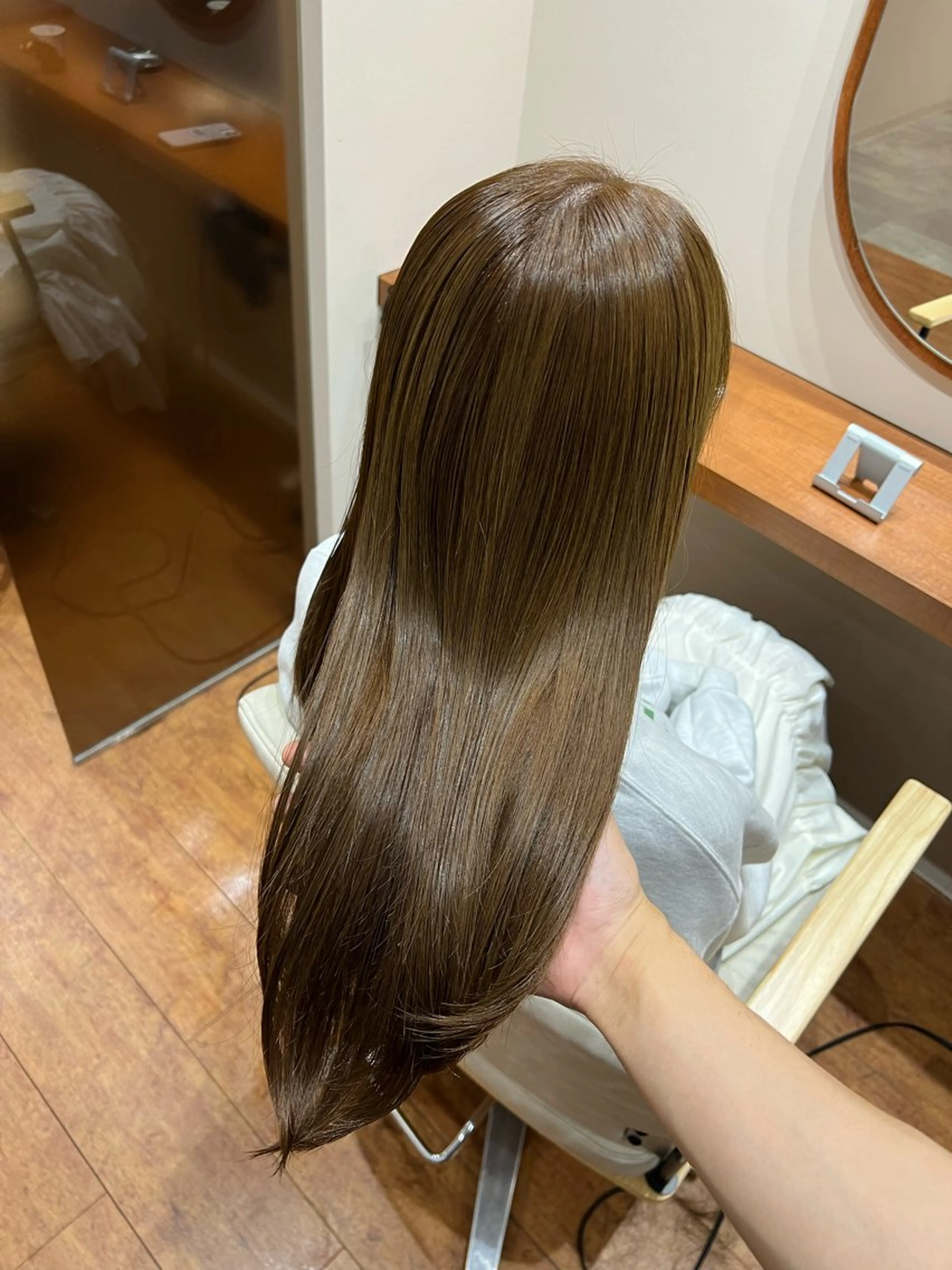 ロング カット ヘアカラー トリートメント 艶髪/透明感 レイヤー YUKIのヘアスタイル