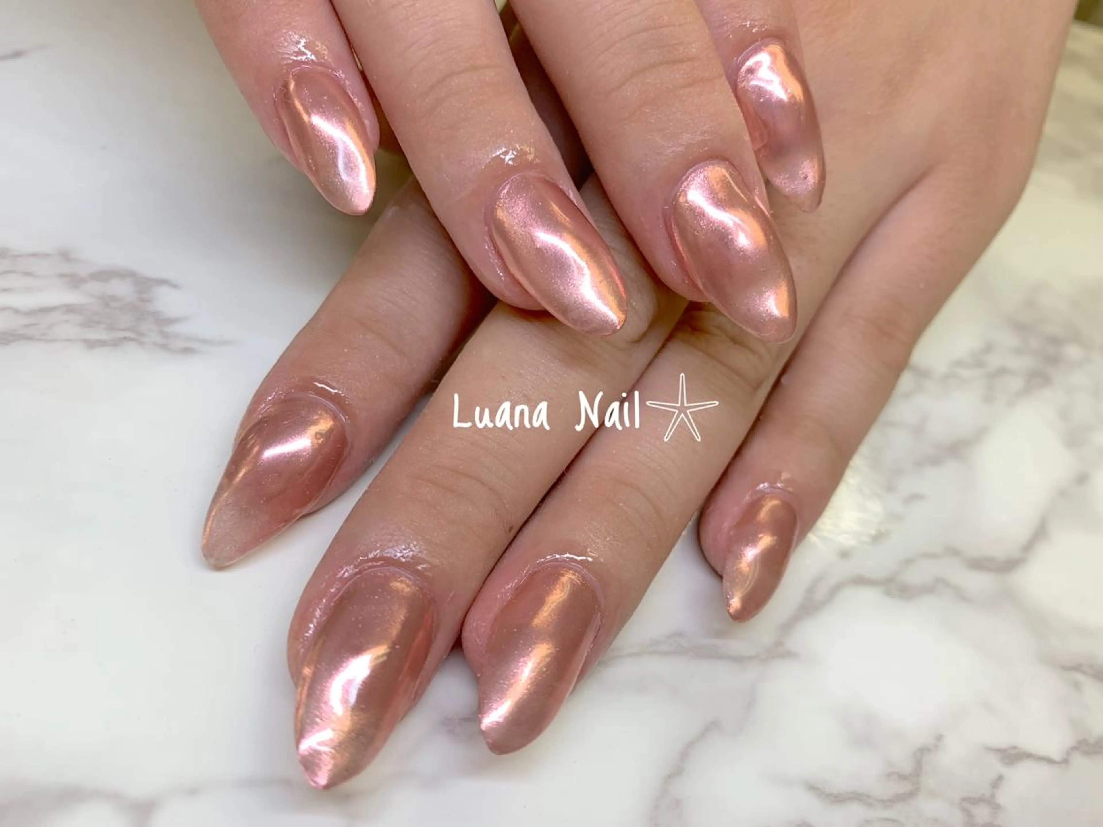 ネイル ミラーネイル ピンク ハンドネイル BeauJu by Luana Nail所属・BeauJu by Luana Nailのネイルデザイン