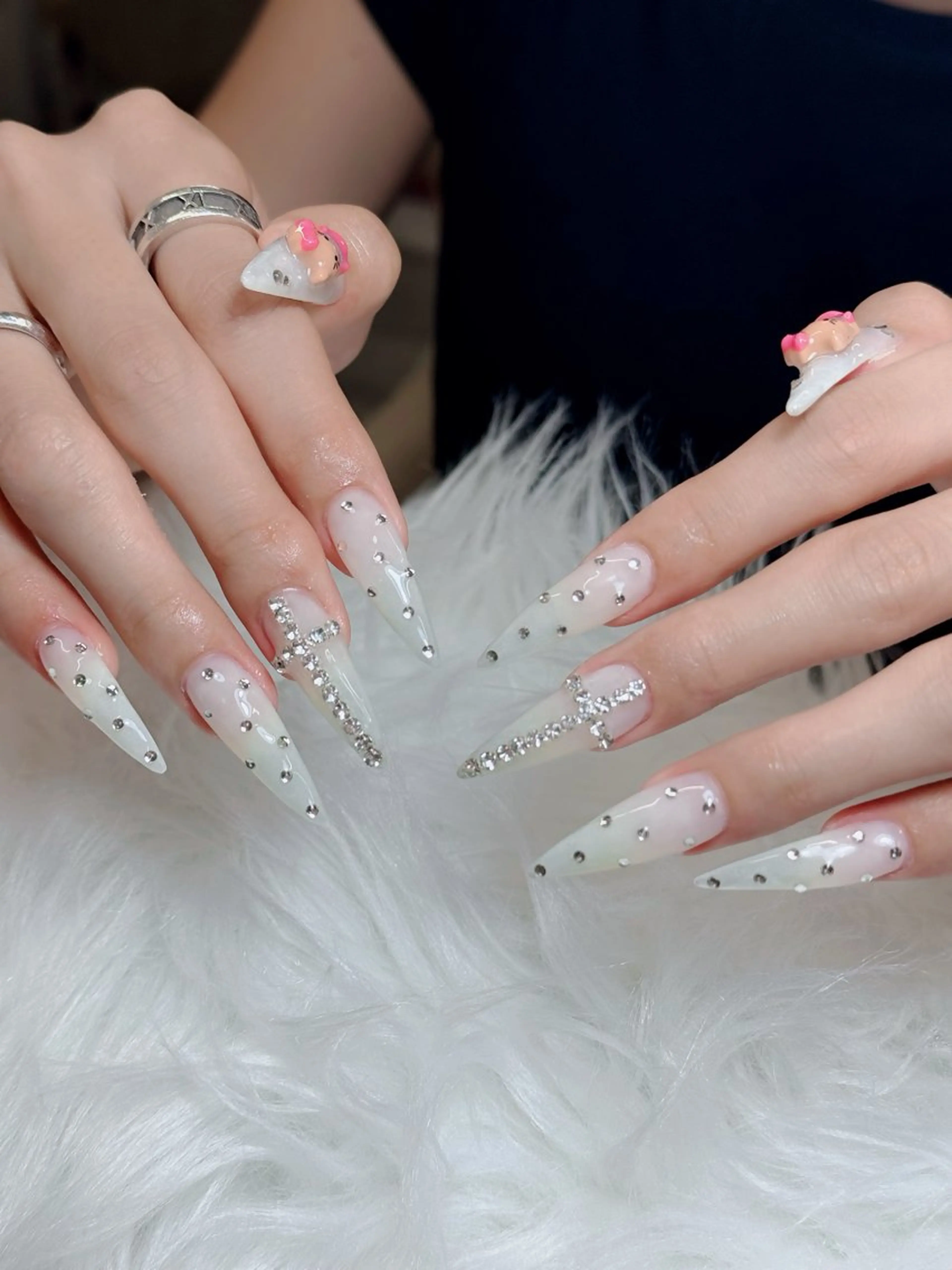 ネイル オーロラネイル チークネイル フットネイル フレンチネイル 韓国ネイル ハンドネイル Lumi Nail 新大久保3‘のネイルデザイン