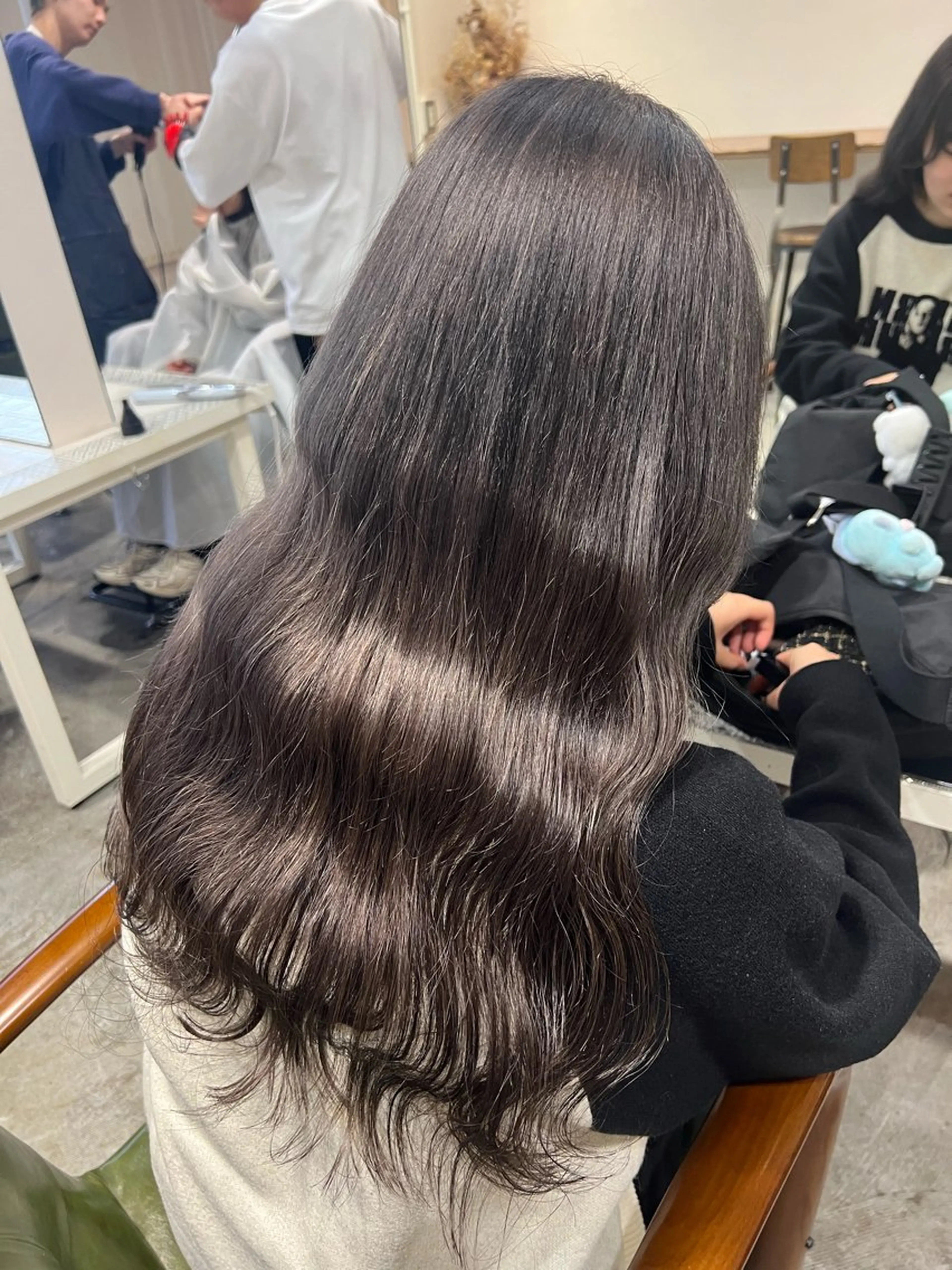 セミロング カラー ヘアアレンジ グレージュ ヘアカラー トリートメント ヘアセット 金子 廉のヘアスタイル