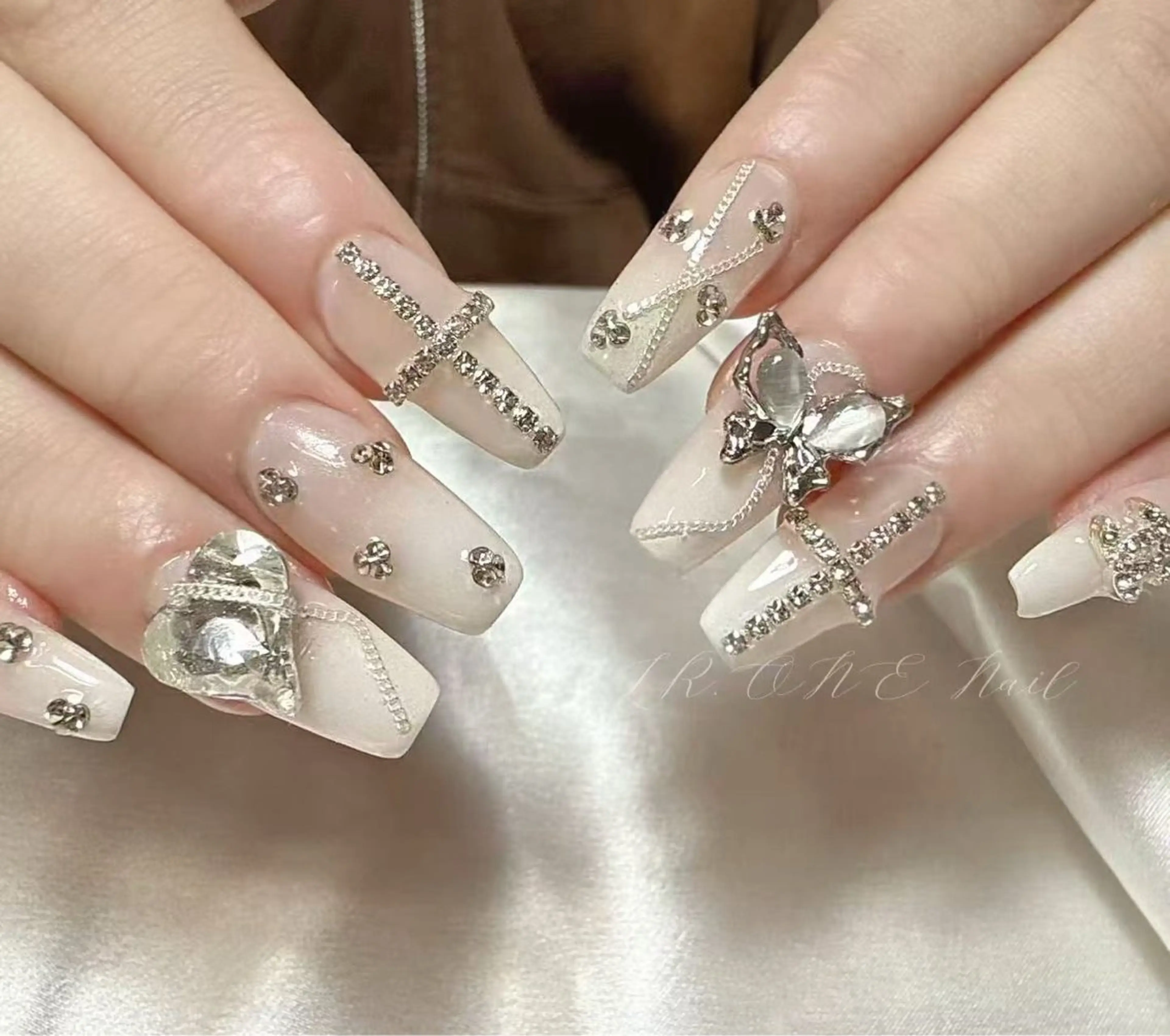 ネイル ハンドネイル ルラワンネイル エンのネイルデザイン